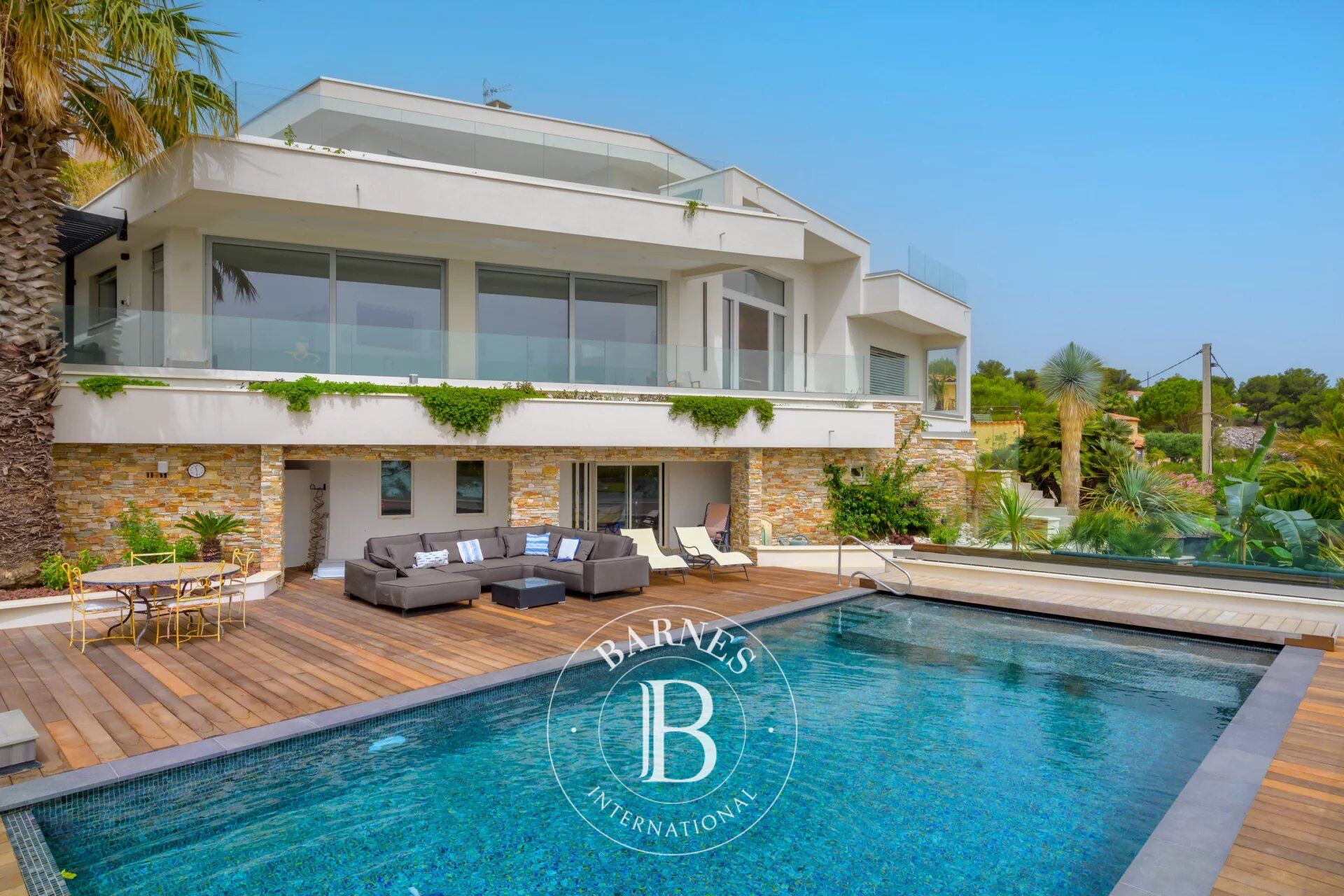 Exceptional Luxury Villa with Sea View in Carry le Rouet - picture 2