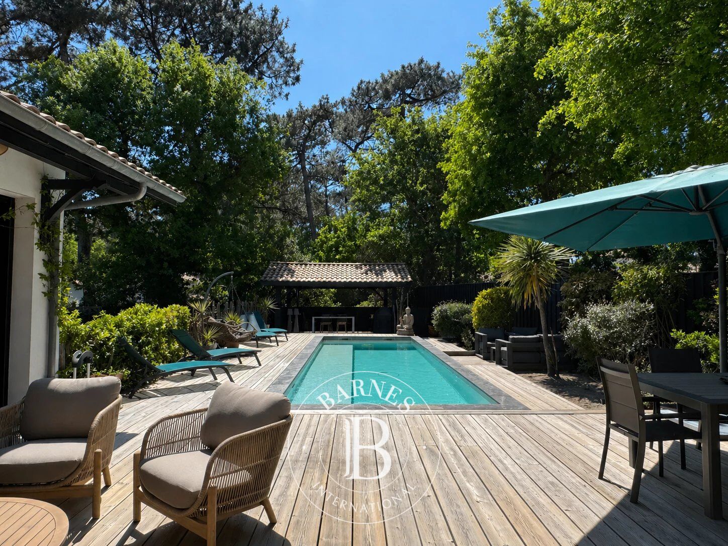 MAGNIFIQUE VILLA AVEC PISCINE AU PYLA-SUR-MER, PROCHE DES PLAGES - picture 1