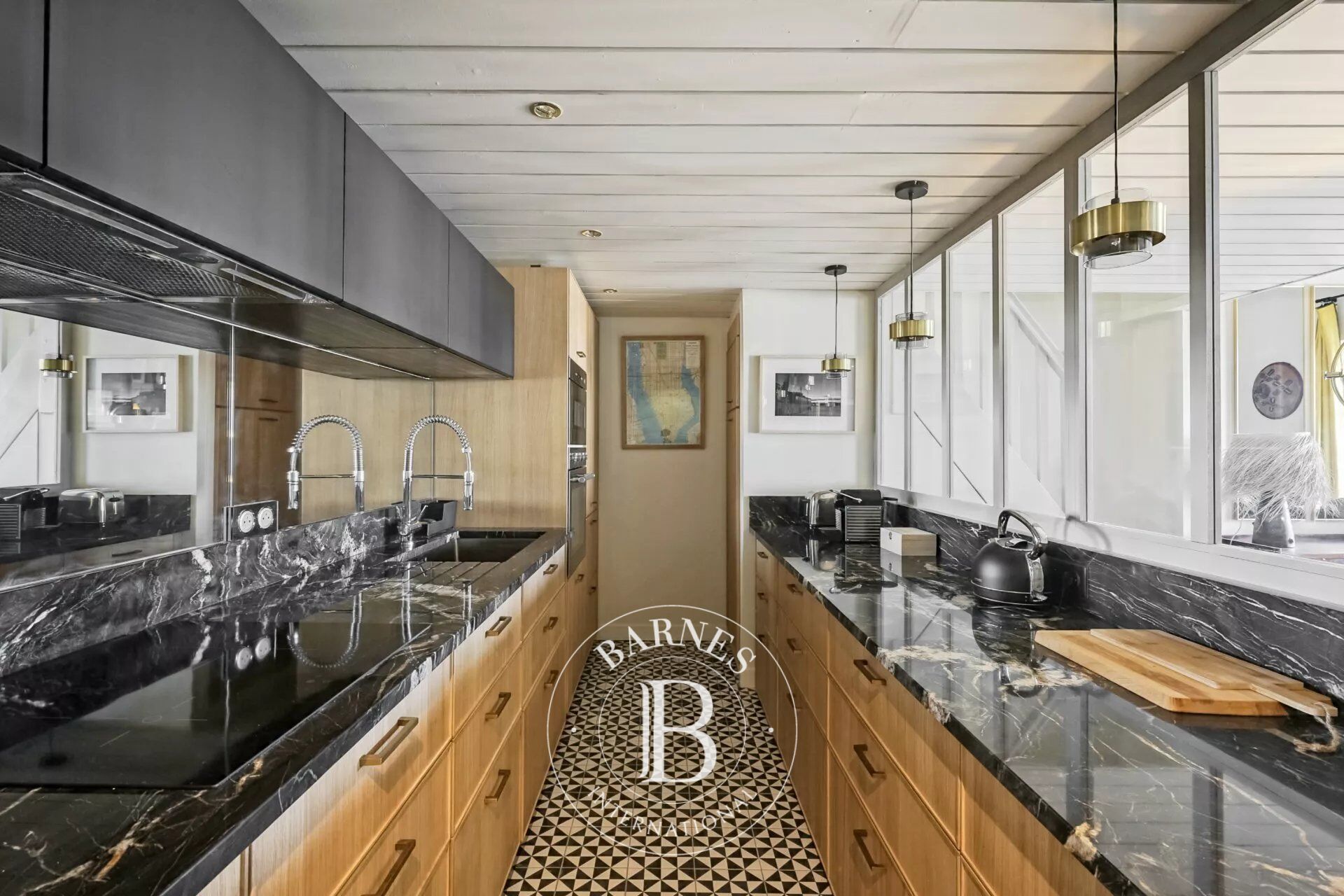 Exclusivity – Flat with elevator - Bordeaux Place de la Bourse area - picture 3