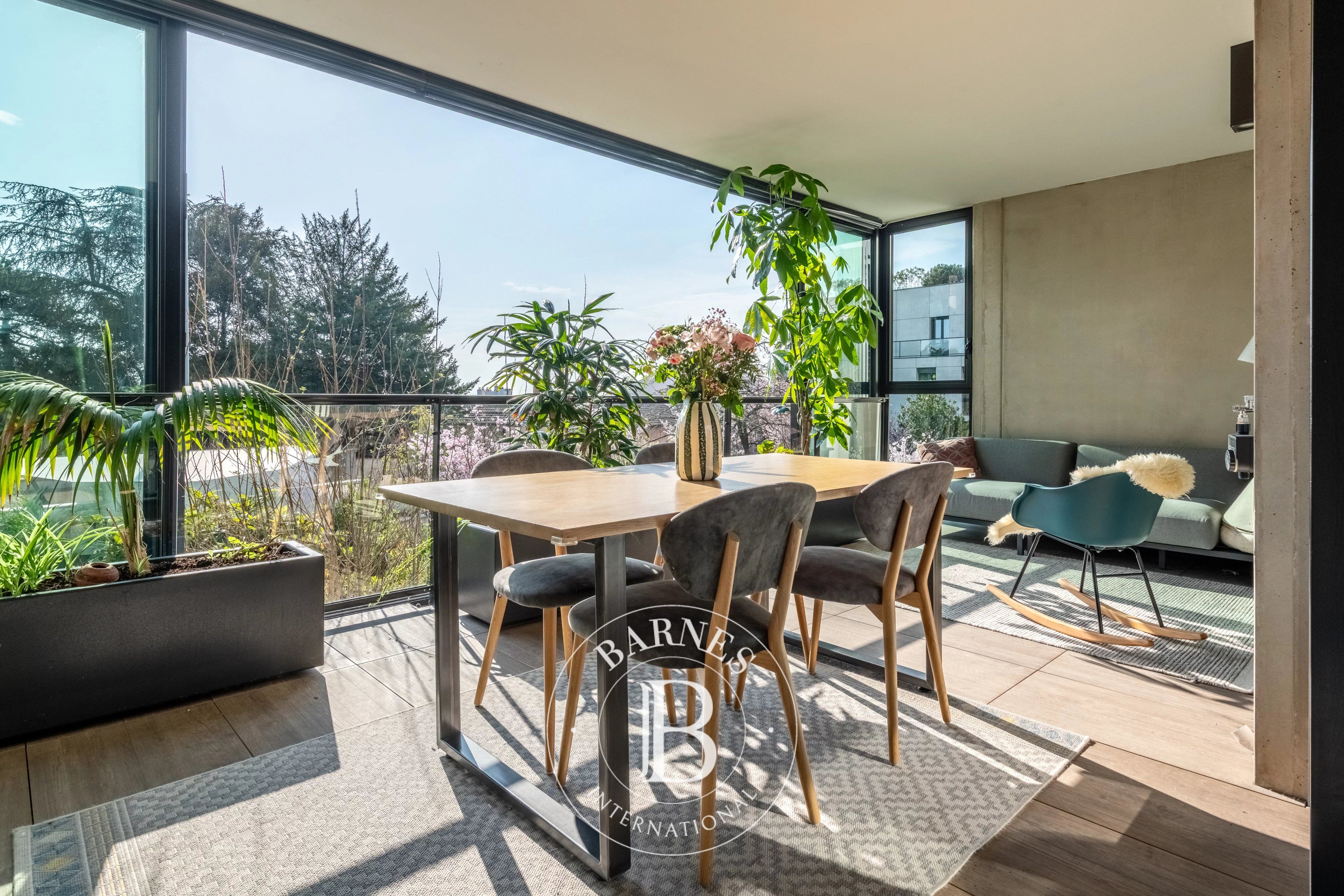 Lyon 5 - Saint-Just / Saint-Irénée - Appartement de 67 m² avec une loggia de 21m² - Garage - Piscine - Tennis- 2 chambres - picture 1