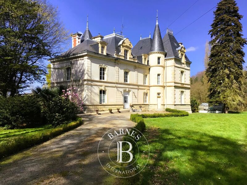 Zu verkaufen, Schloß Acigné - picture 1