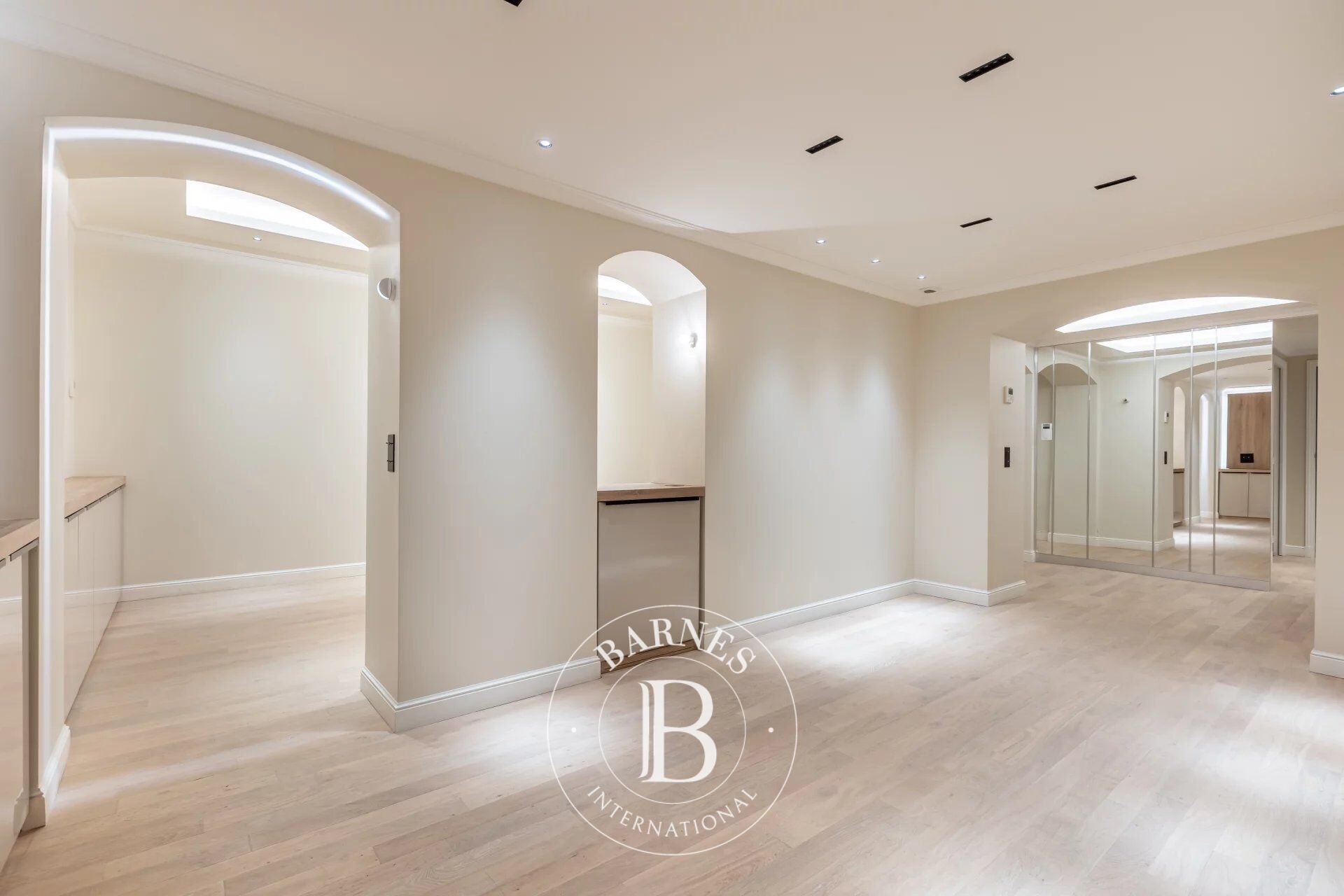 For Sale, Mansion Paris 16ème - picture 8