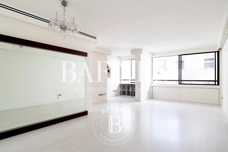 Madrid - Almagro - Chamberí - Appartamento con due camere da letto e due bagni