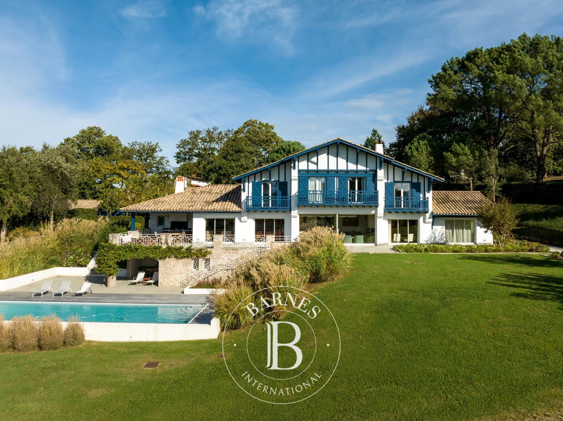 ARBONNE, MAGNIFIQUE PROPRIETE DE 480 M², TRÈS BELLE VUE MONTAGNES - picture 1