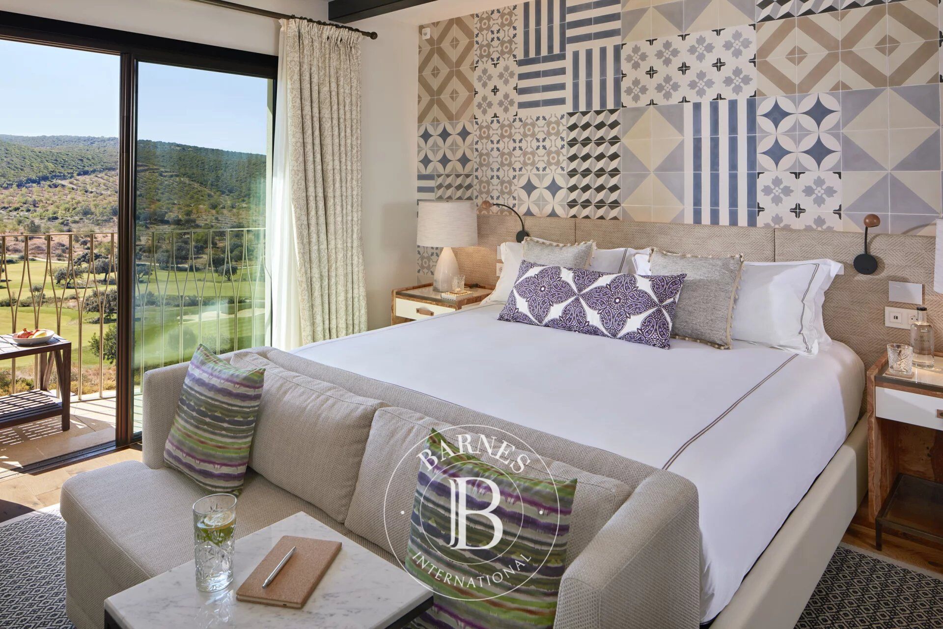 Investing in a luxury resort in the Algarve - picture 3