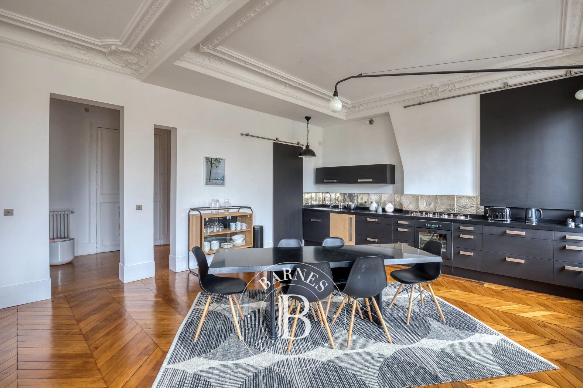 The BARNES rental department is presenting this property: - picture 3