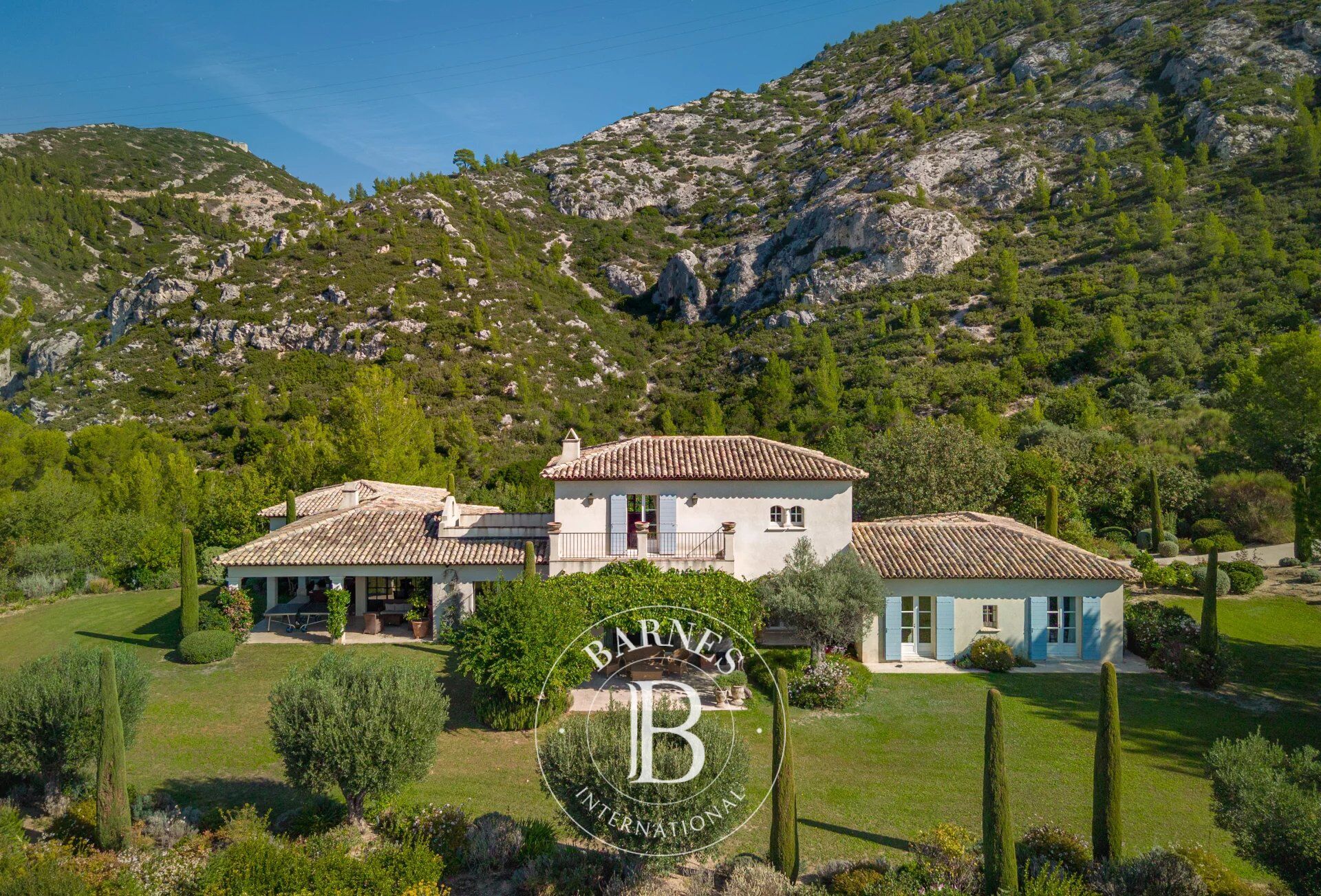Vente - Bastide de Luxe - 350m2 - Gémenos - Vue Panoramique sur le Garlaban - Jardin plat 8000m2 - picture 3