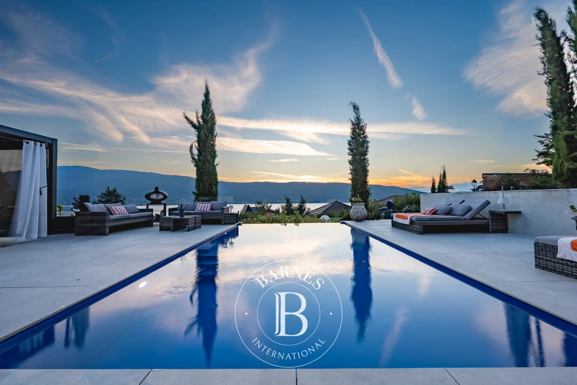 BARNES ANNECY : VILLA VUE LAC PANORAMIQUE - picture 2