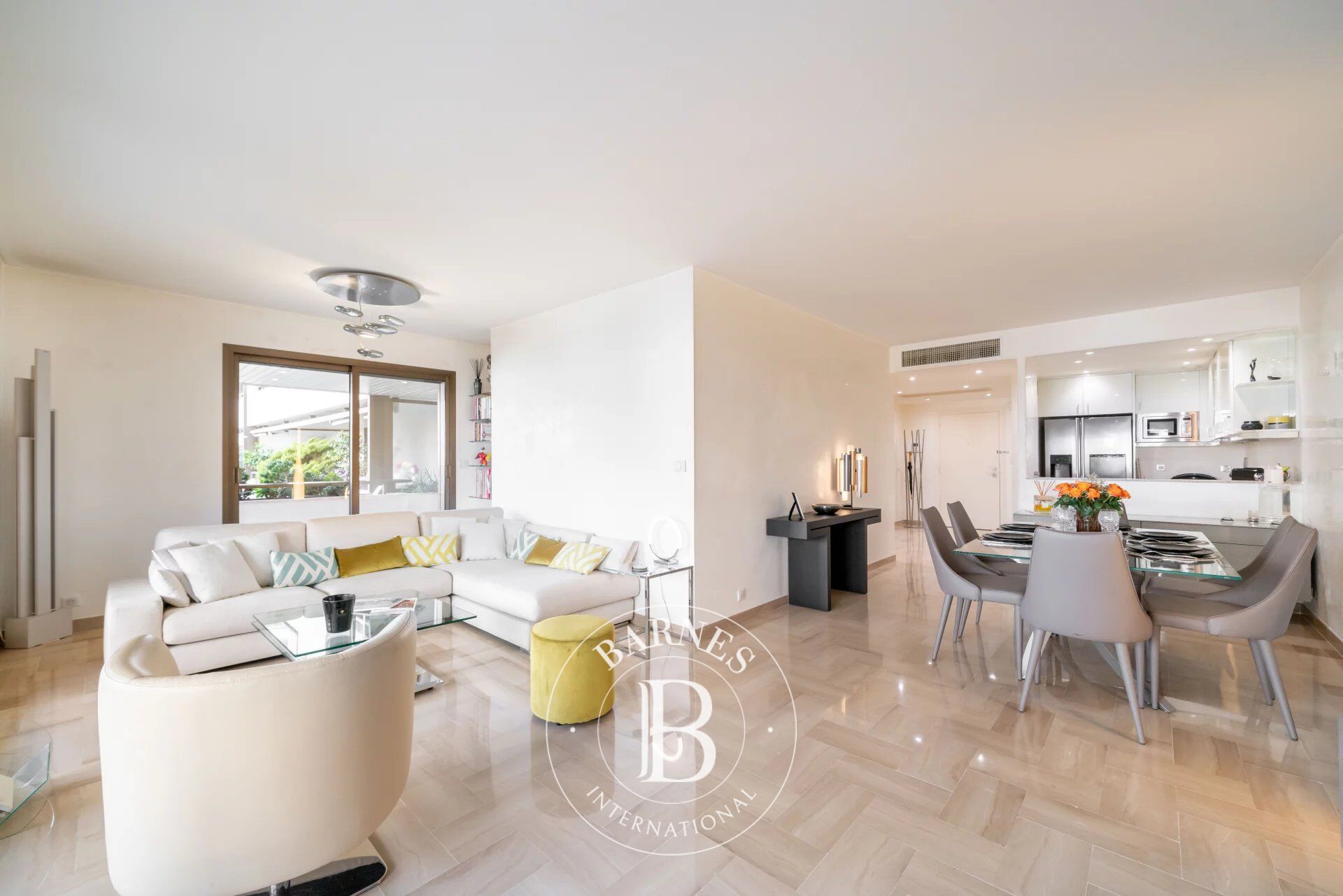 CANNES BANANE - APARTMENT WITH TERRACE - 2 BEDROOMS - picture 3