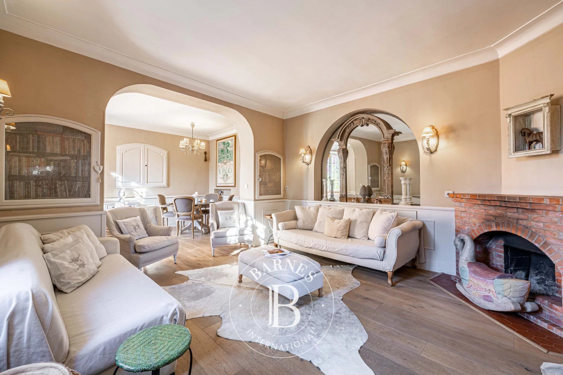 ANTIBES - HISTORIC BASTIDE - SEA VIEW - picture 2