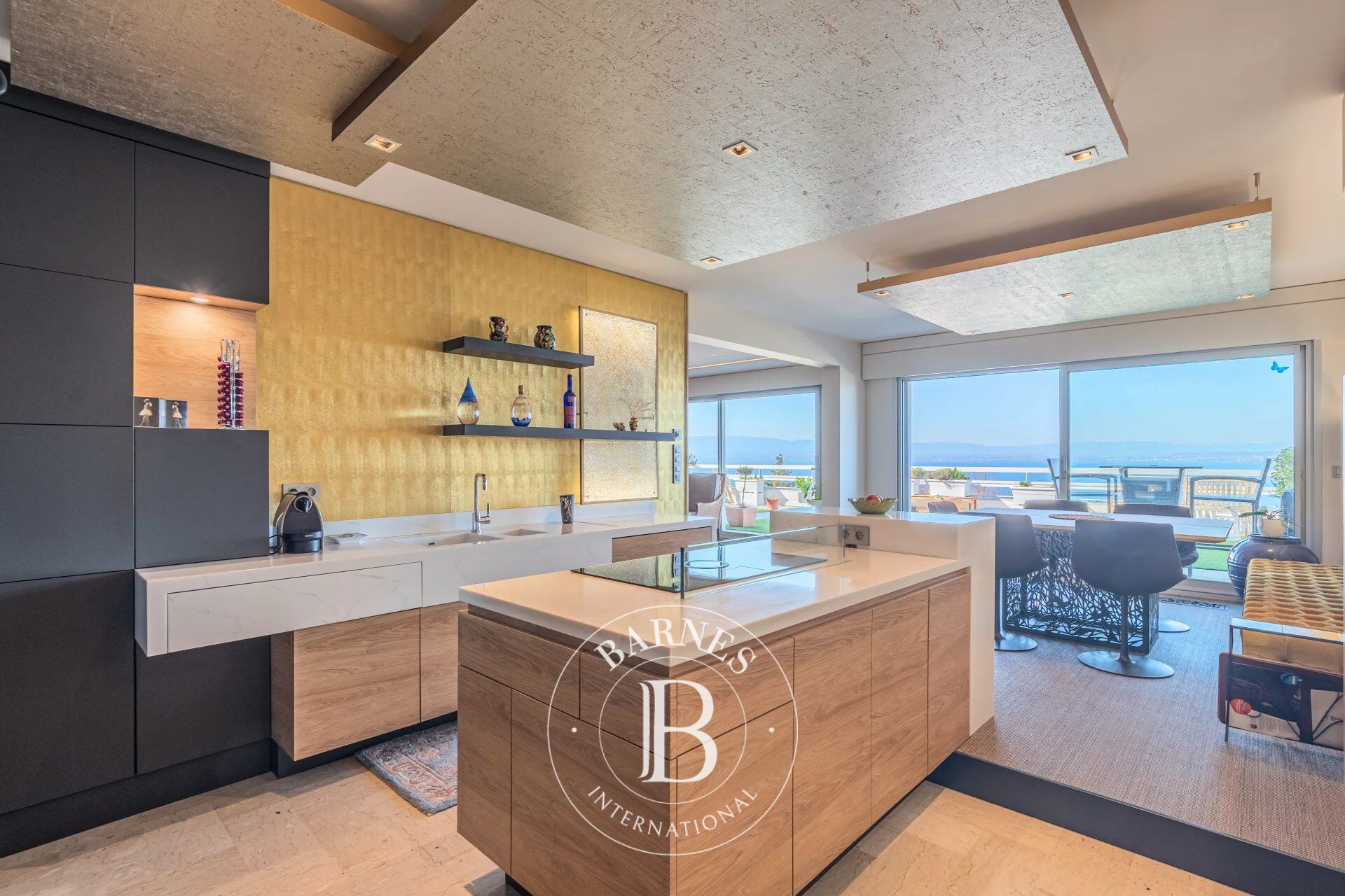 Évian-les-Bains  - Appartement de 131 m² - Vue lac - 2 chambres - Stationnement - picture 2