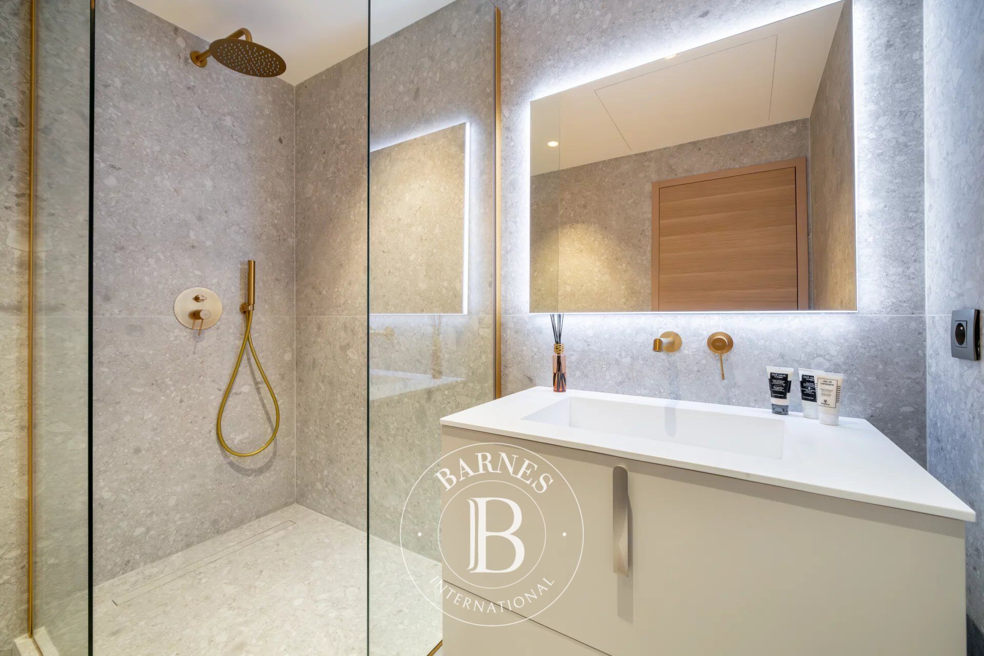 Daire Cannes - picture 13