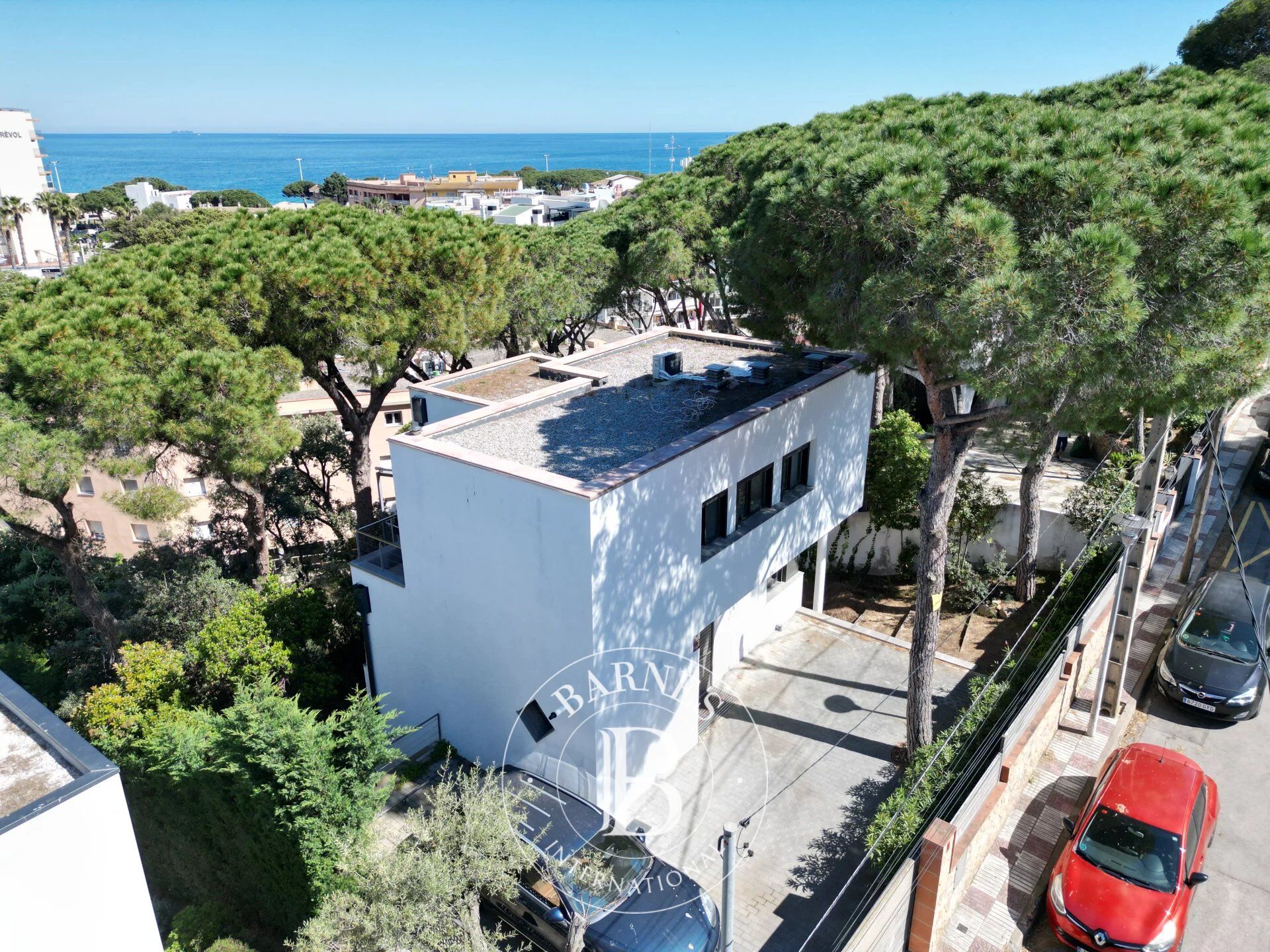Modern Villa Near the Sea in Platja d'Aro, Costa Brava - picture 1
