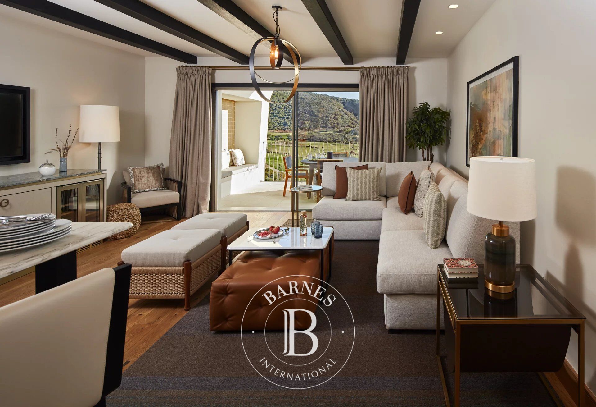 Investing in a luxury resort in the Algarve - picture 2