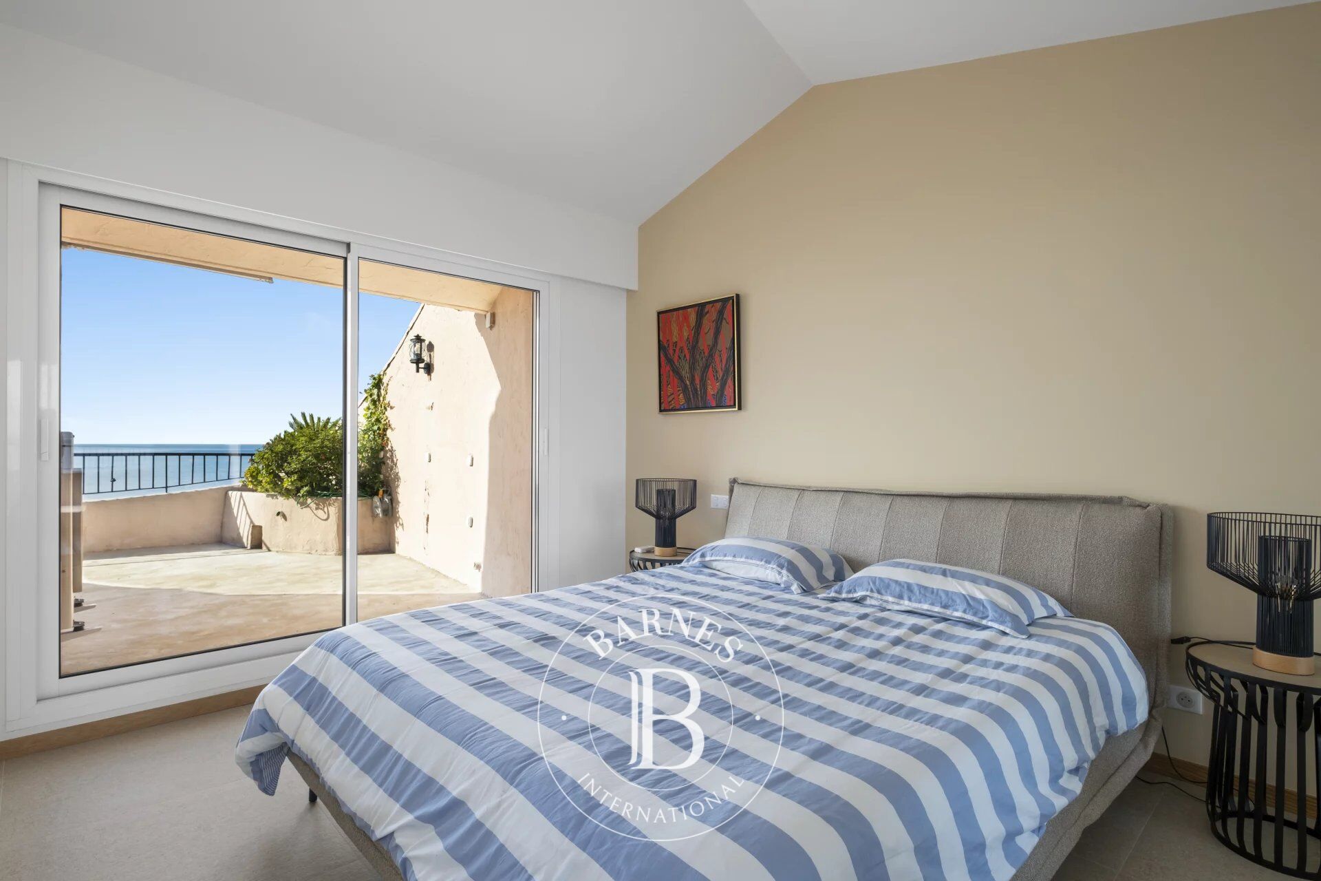 SEASONAL RENTAL - picture 3