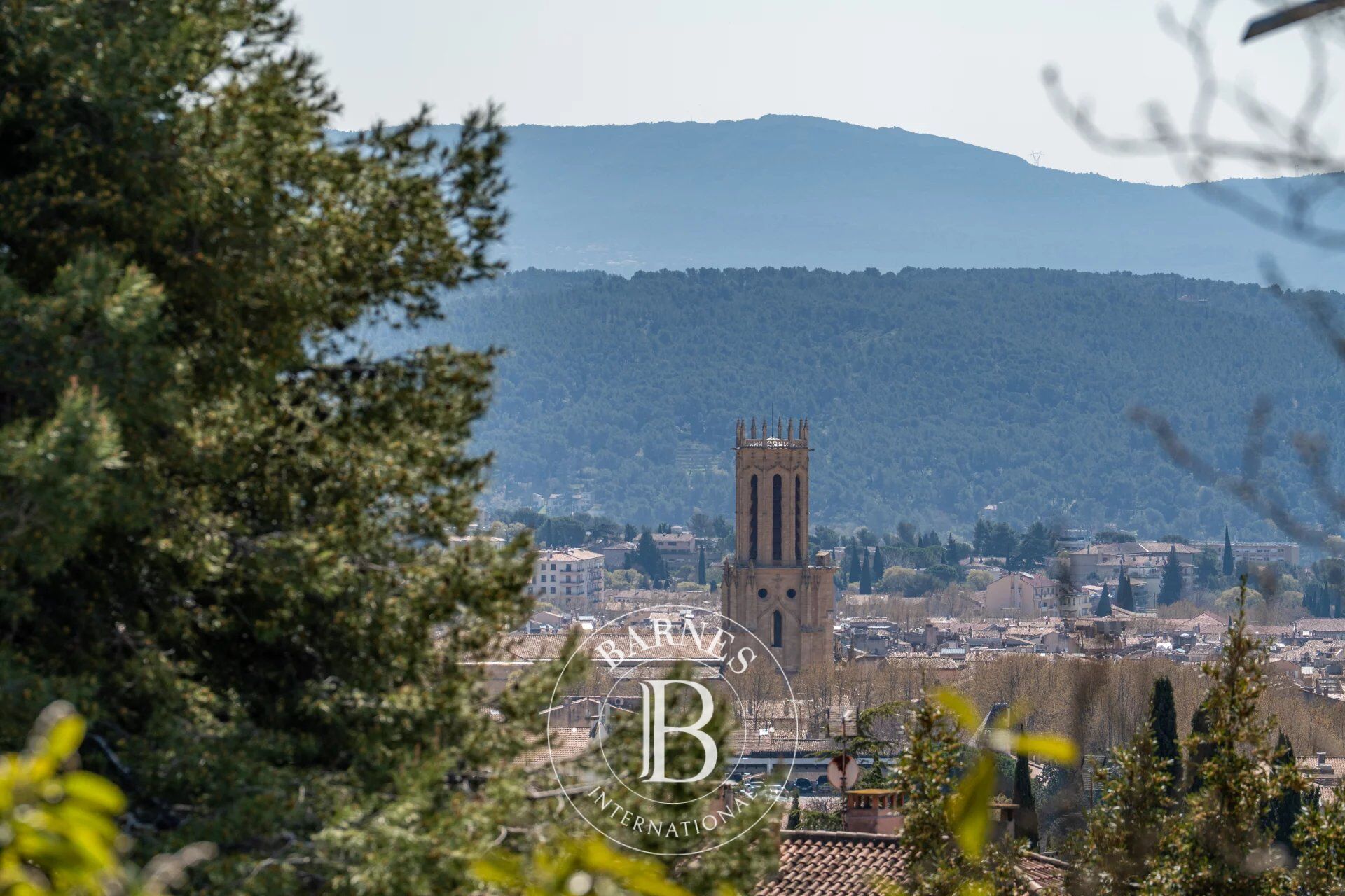 AIX EN PROVENCE - TOWNHOUSE - CITY CENTRE - 34MSQM - 7 BEDROOMS - GARDEN - SWIMMING POOL POSSIBLE - picture 2