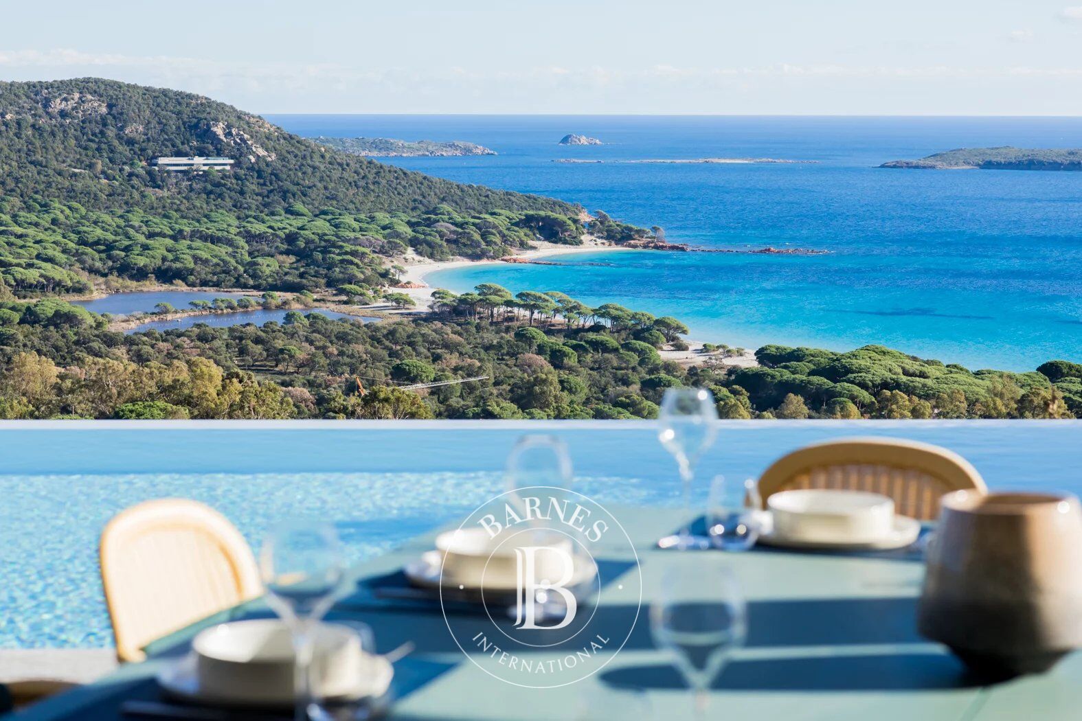 Palombaggia, 6 bedroom villa, swimming pool, panoramic sea view, close to the beach - picture 2