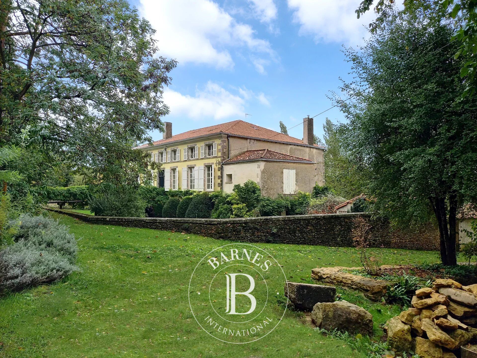Castillo La Ferrière-en-Parthenay - picture 1