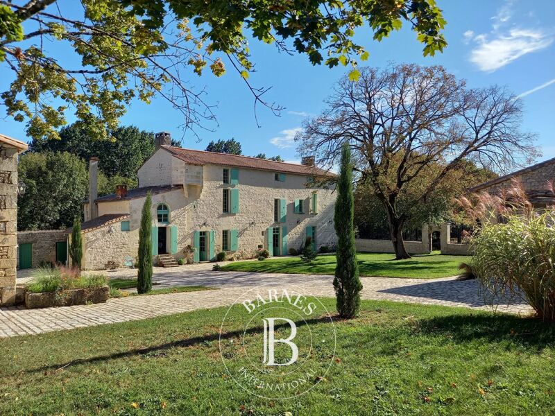 Vendido, Casa solariega La Crèche - picture 2