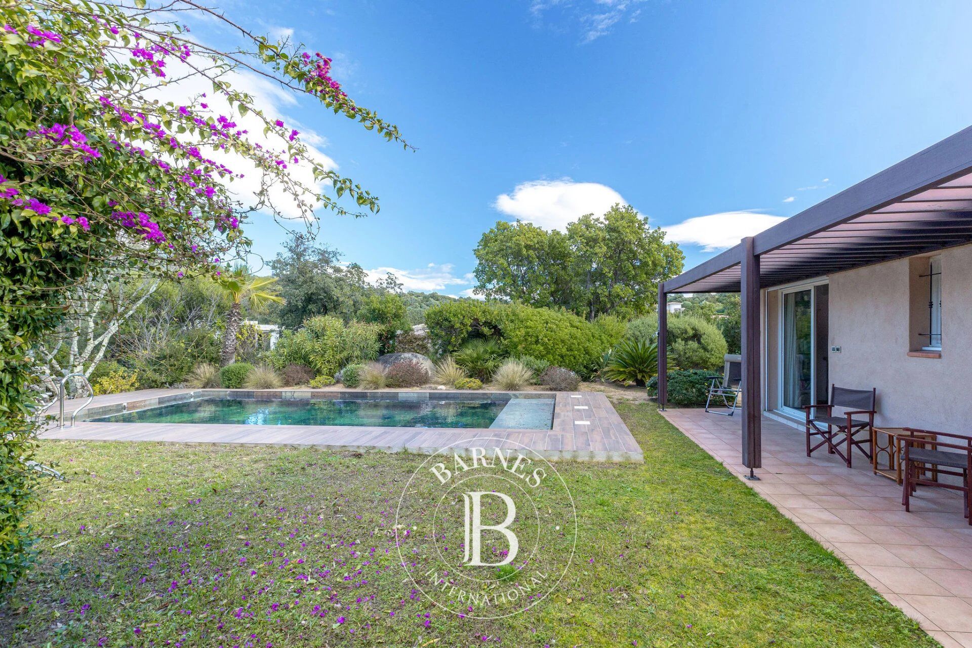 Exclusivité, Arasu, Villa 3 chambres, avec piscine, vue mer, à proximité de la plage du Cabanon Bleu - picture 2