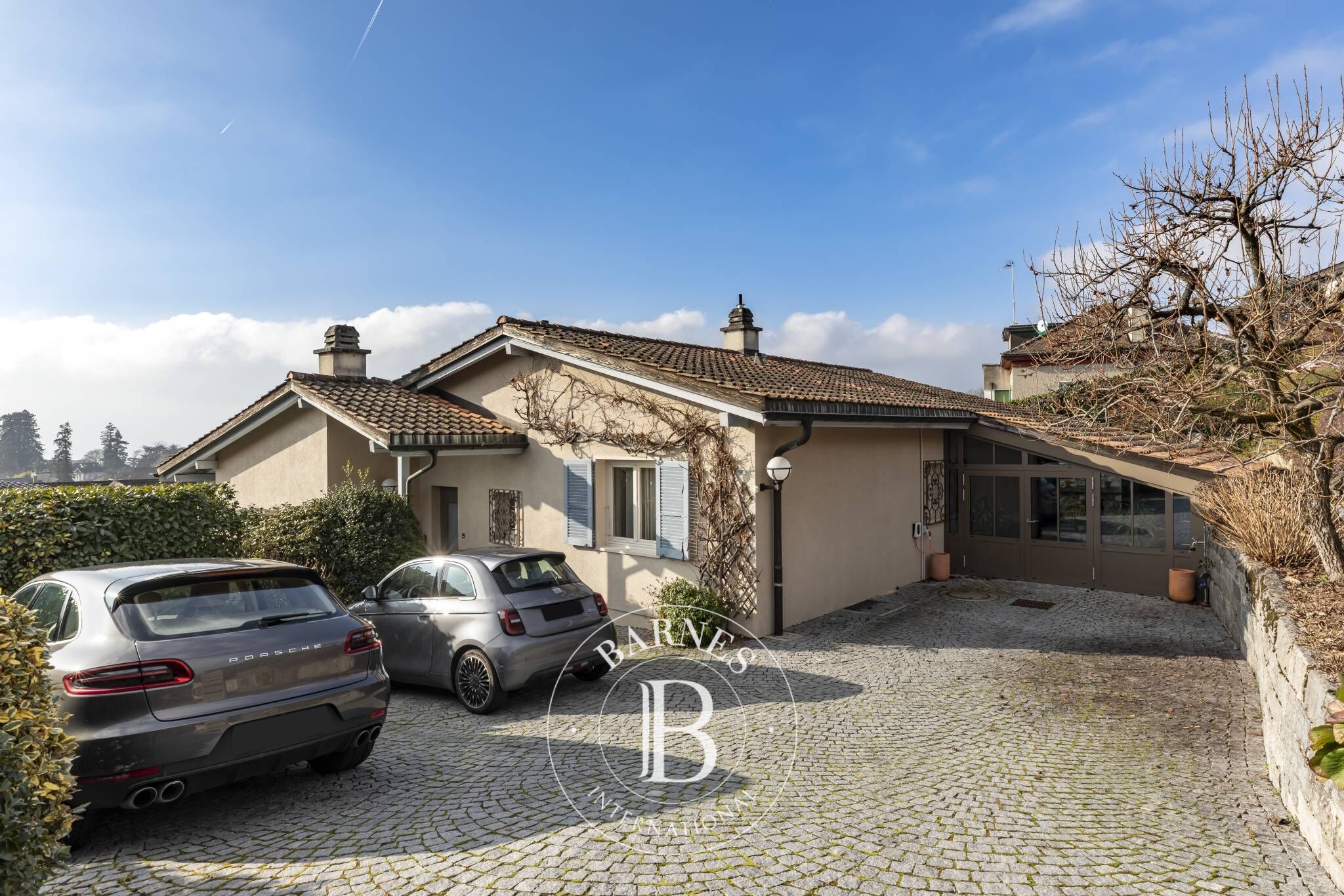 Villa Montreux - picture 8