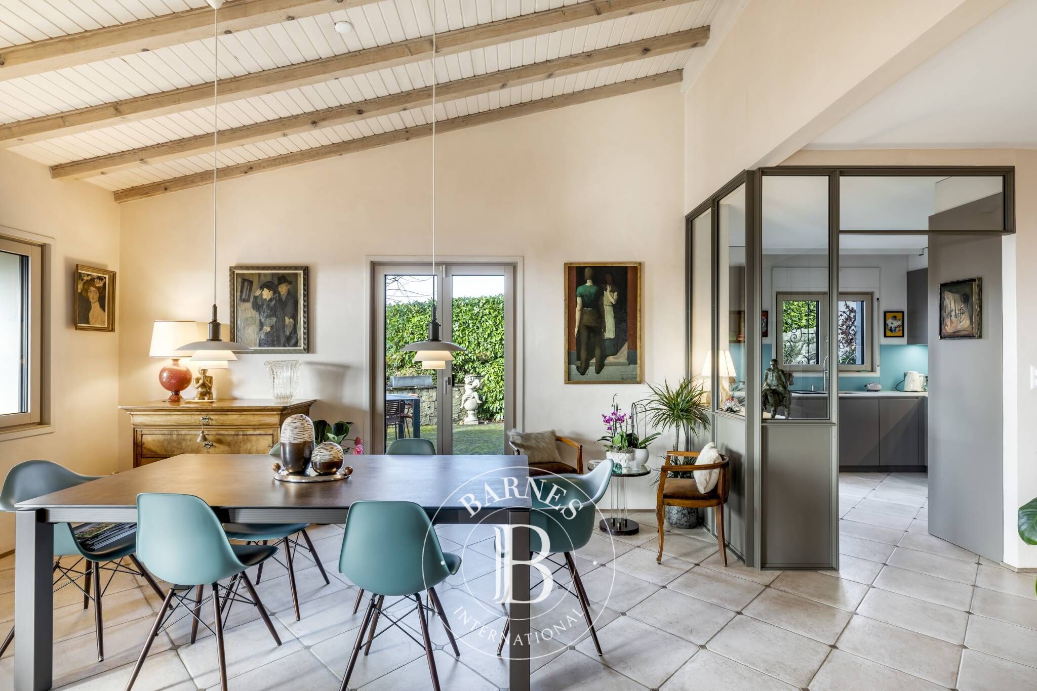 Villa Montreux - picture 11