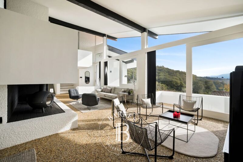 VILLEFRANQUE, MAGNÍFICA CASA DE YVES SALIER DE 280 M²