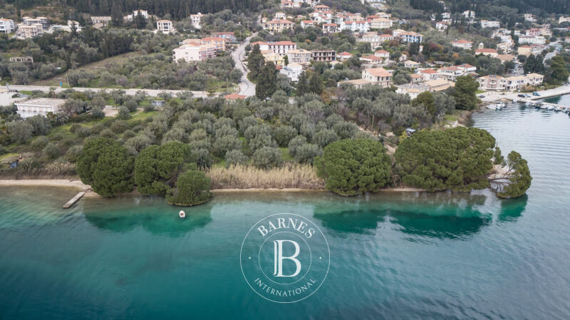 Terrain au Bord de la Mer - Île de Lefkada