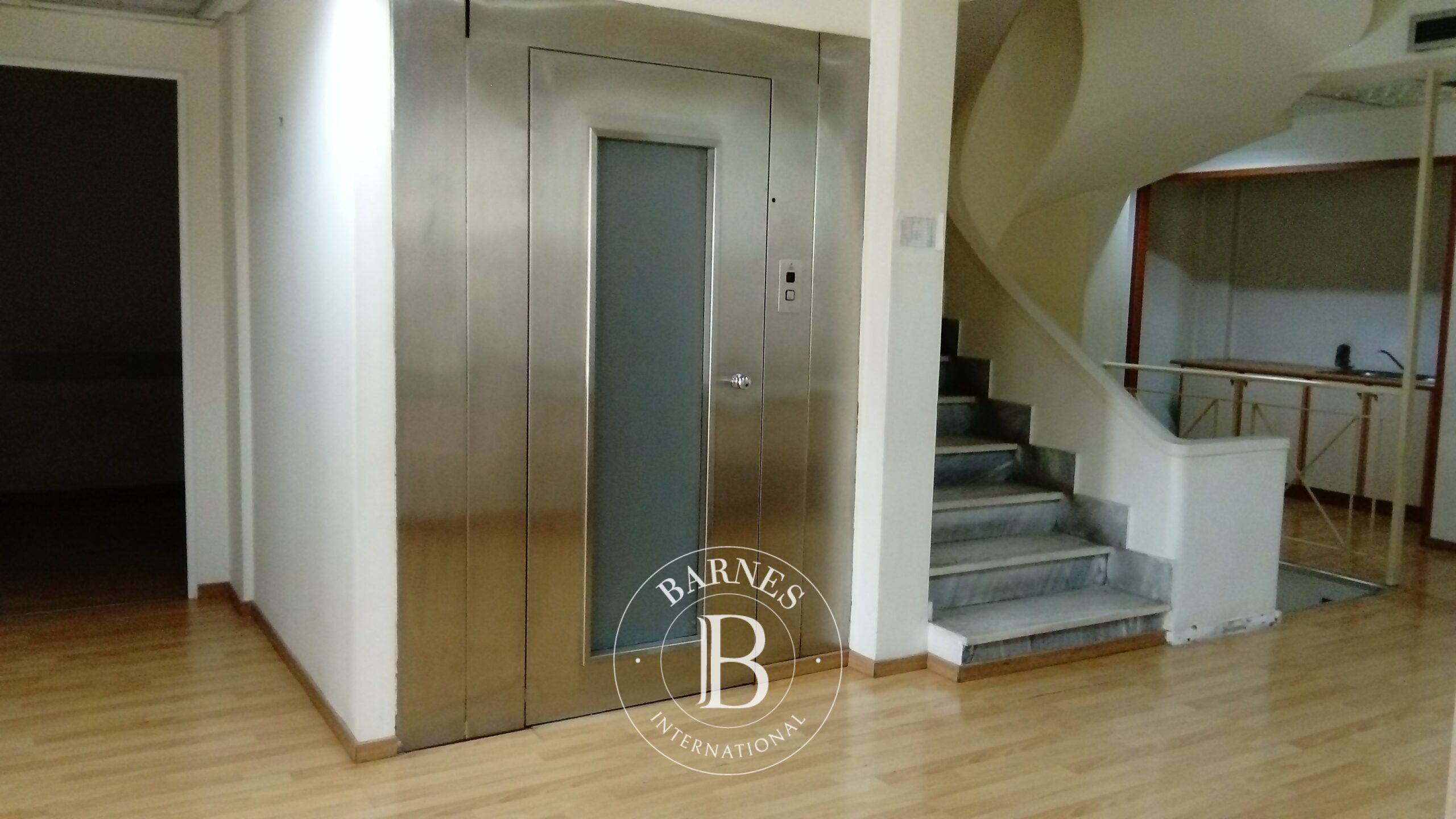 Bina Exarchia - picture 4