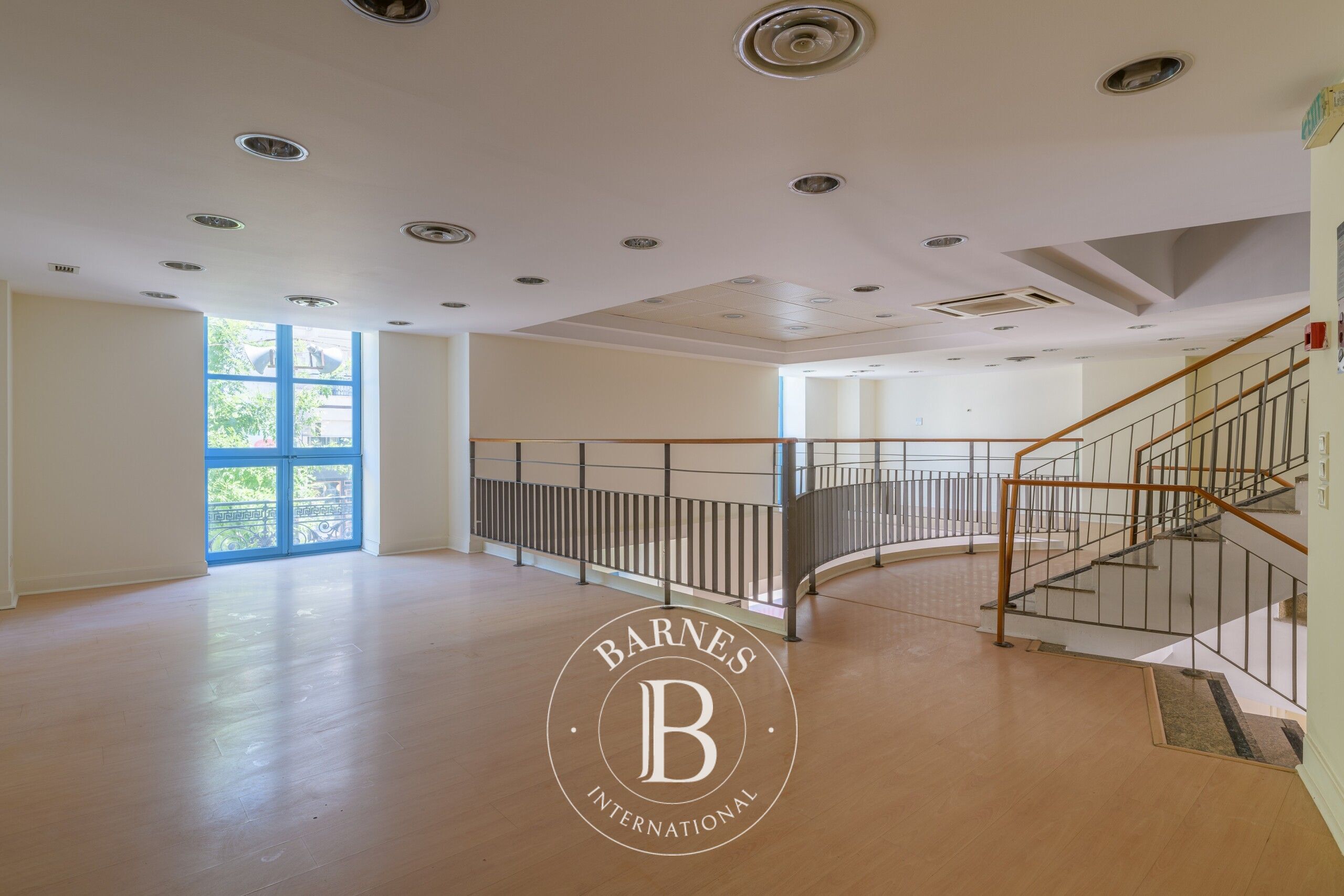 Bina Piraeus - picture 4