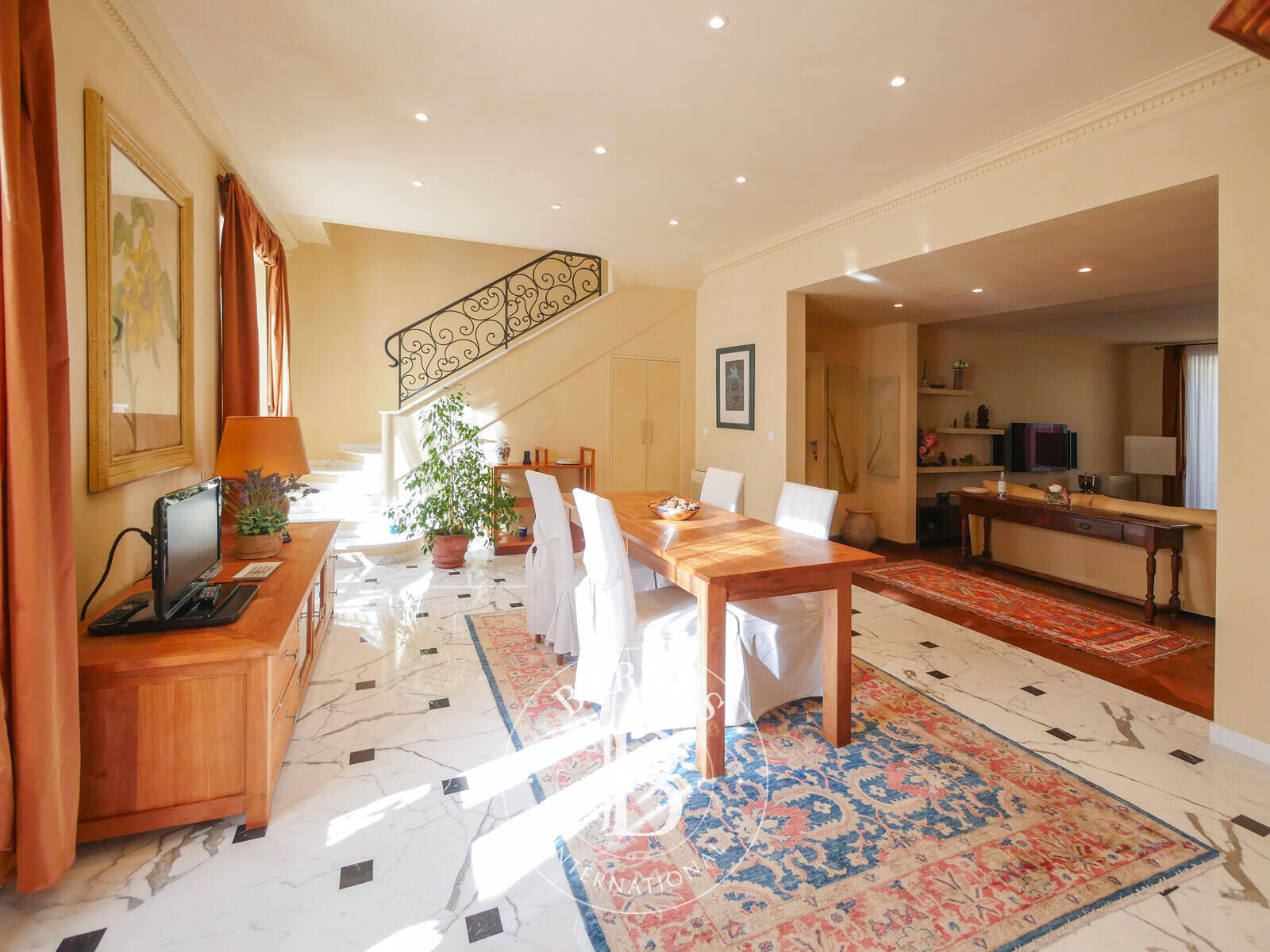 MONACO-VILLE - TRIPLEX WITH TERRACE - FREE OF LAW - picture 1