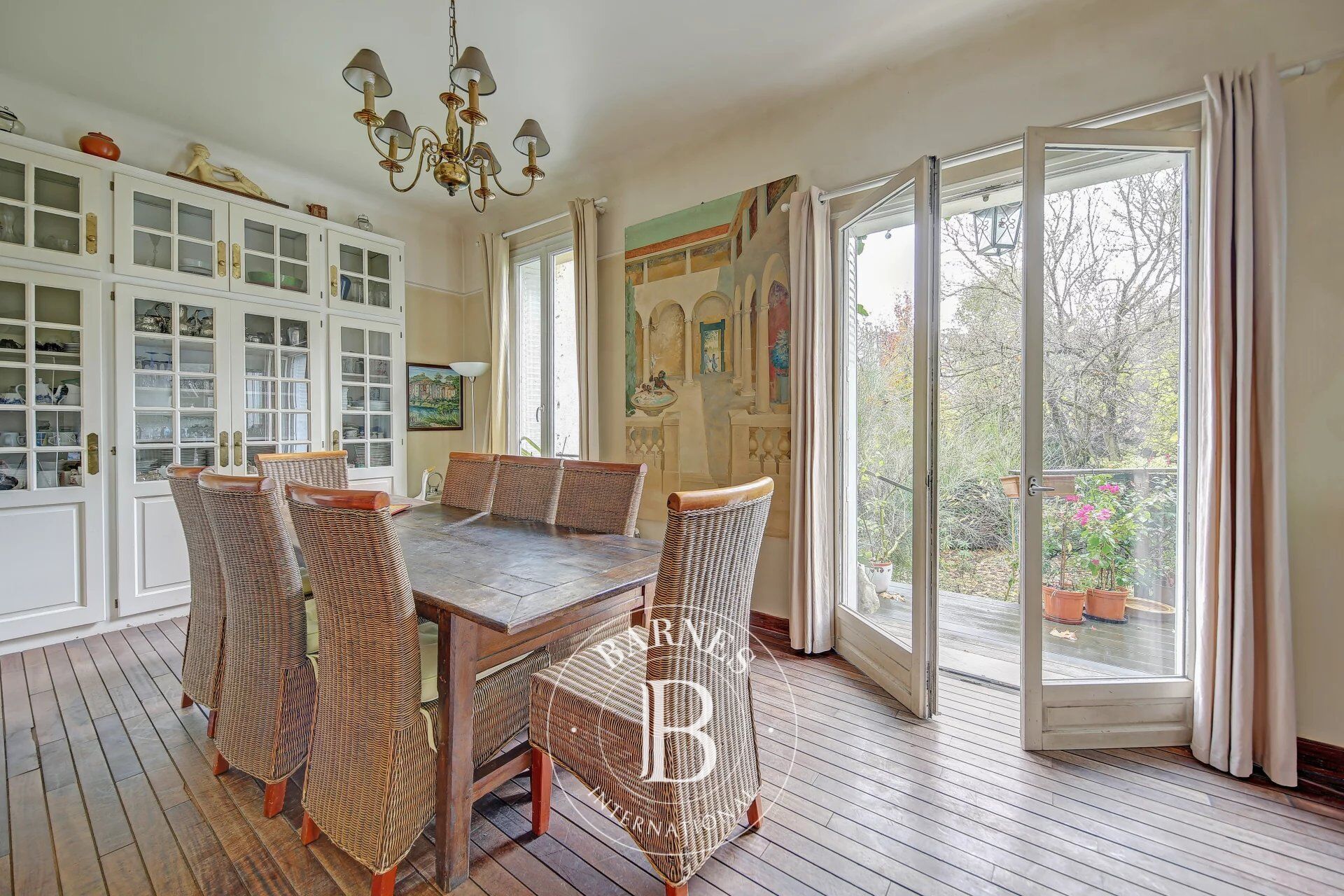 Casa Versailles - picture 3