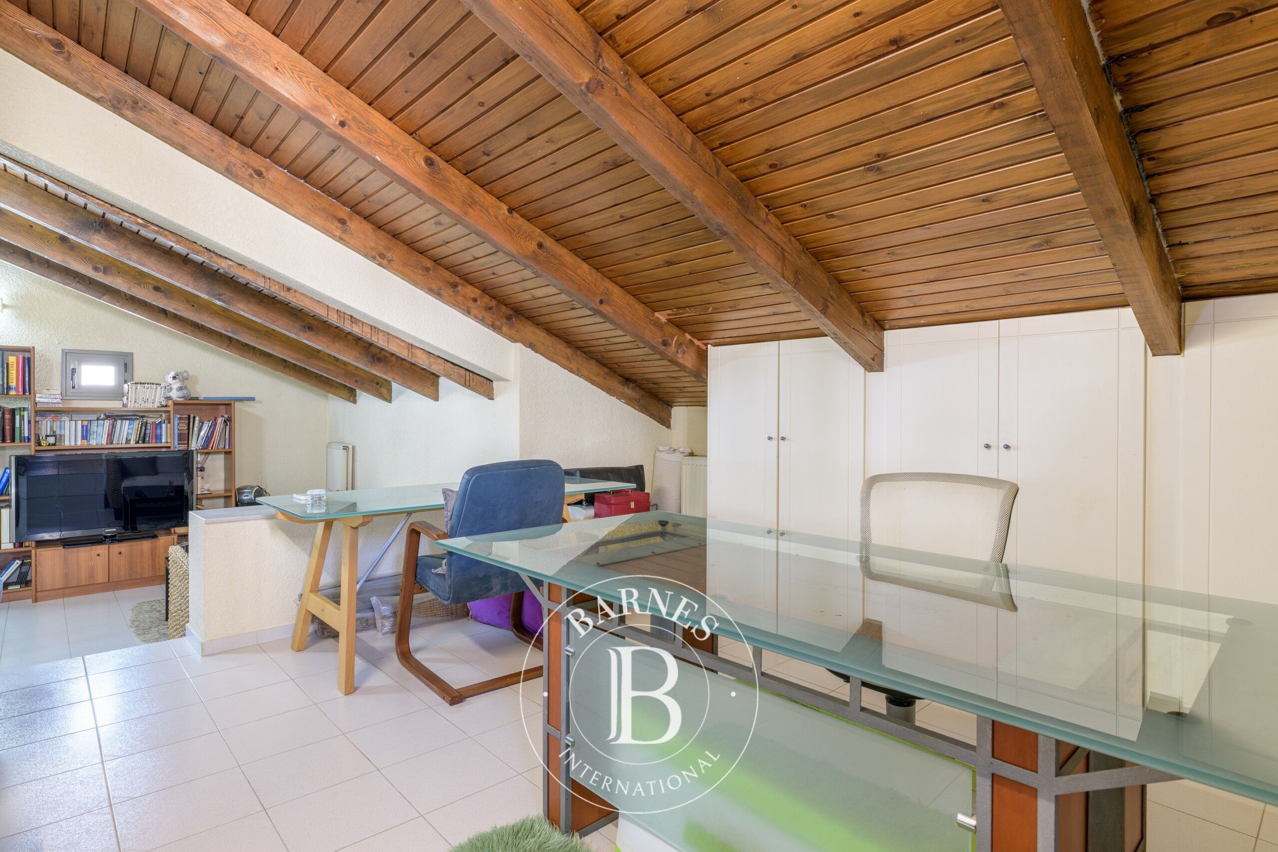 Ev Glyfada - picture 12