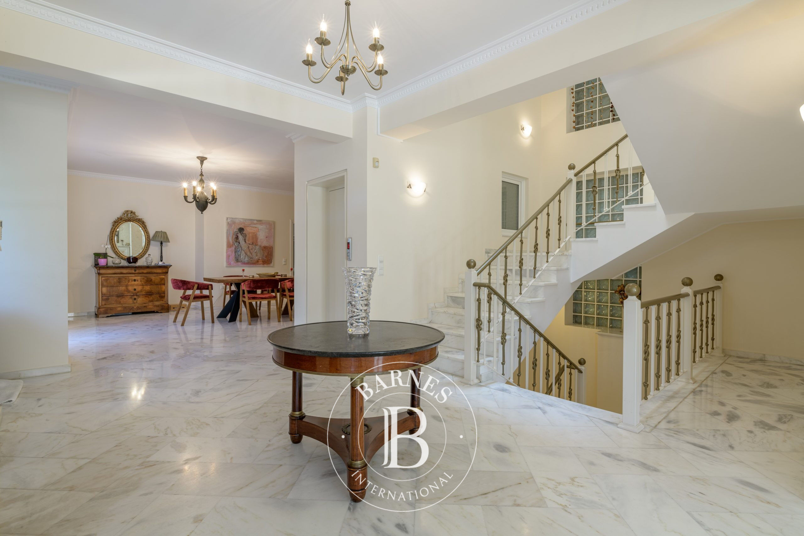 Ev Vouliagmeni - picture 4