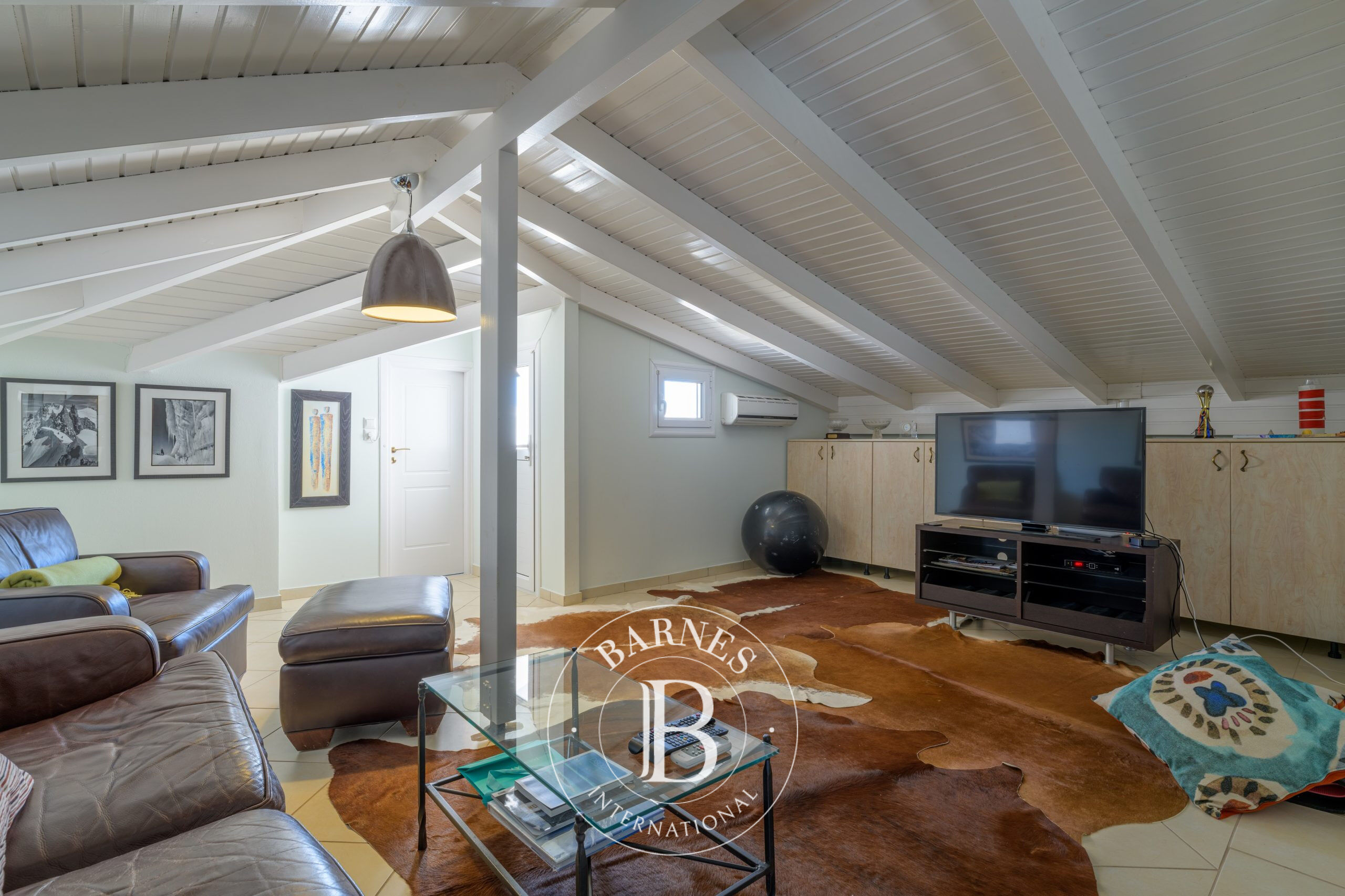 Ev Vouliagmeni - picture 16