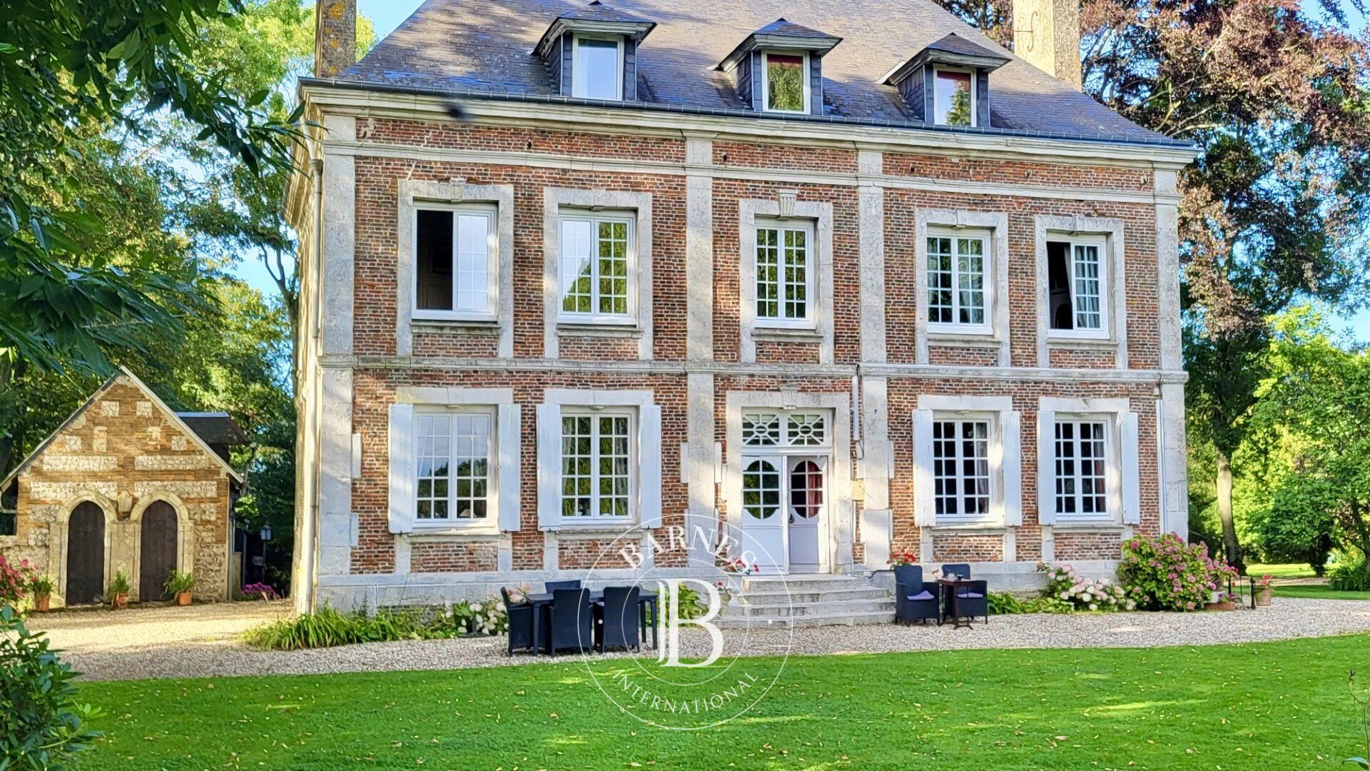 Epretot - Manoir XIXe siècle avec dépendances et parc de 3ha - picture 2