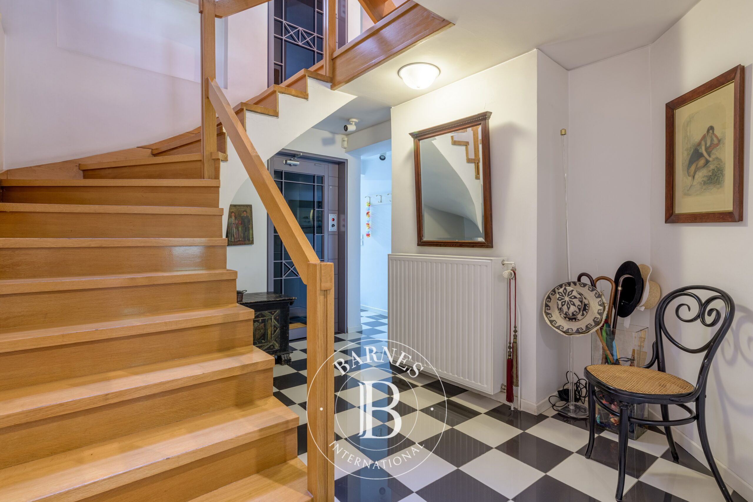 Ev Kolonaki - picture 4