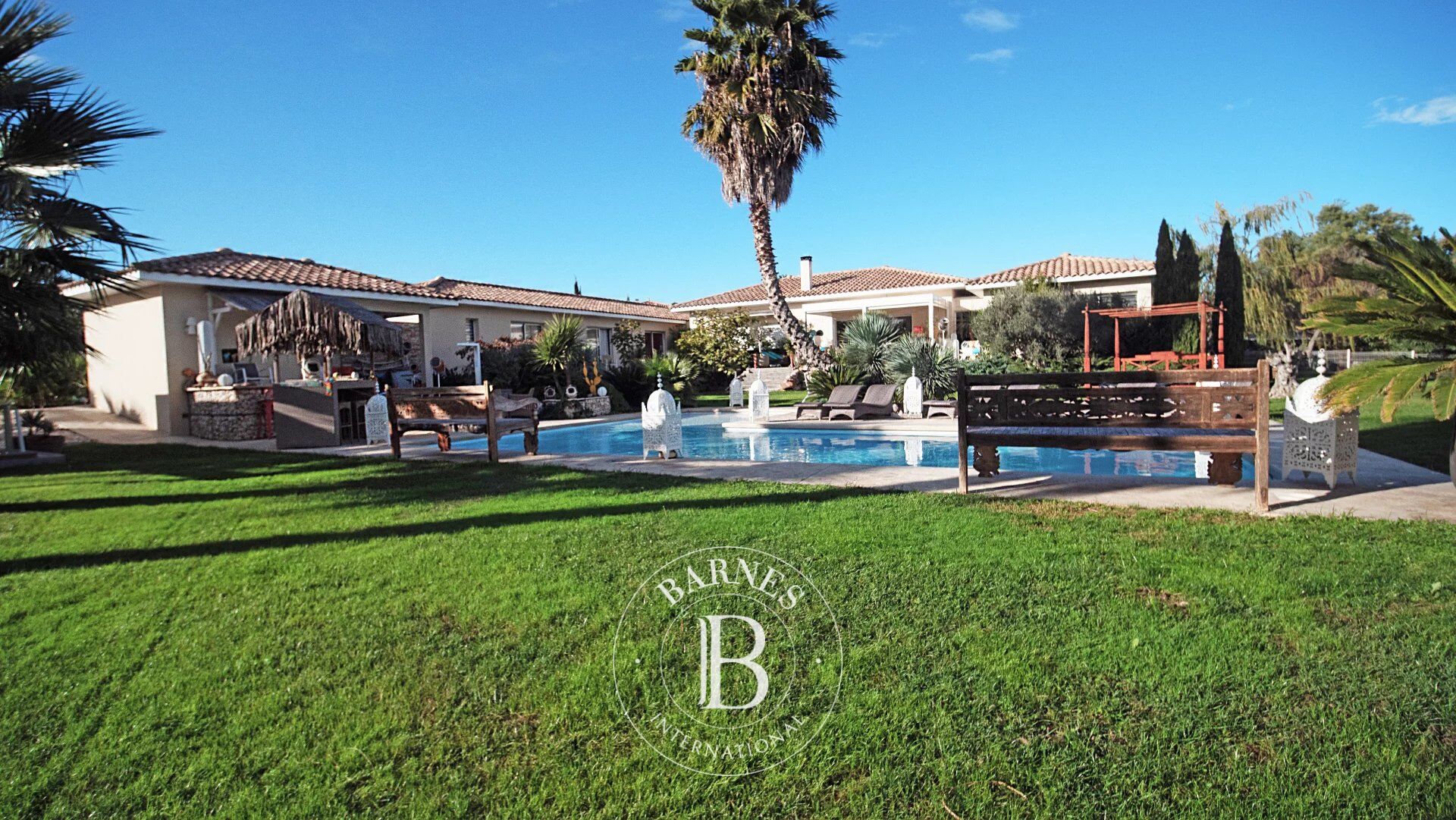 Casa Perpignan - picture 1