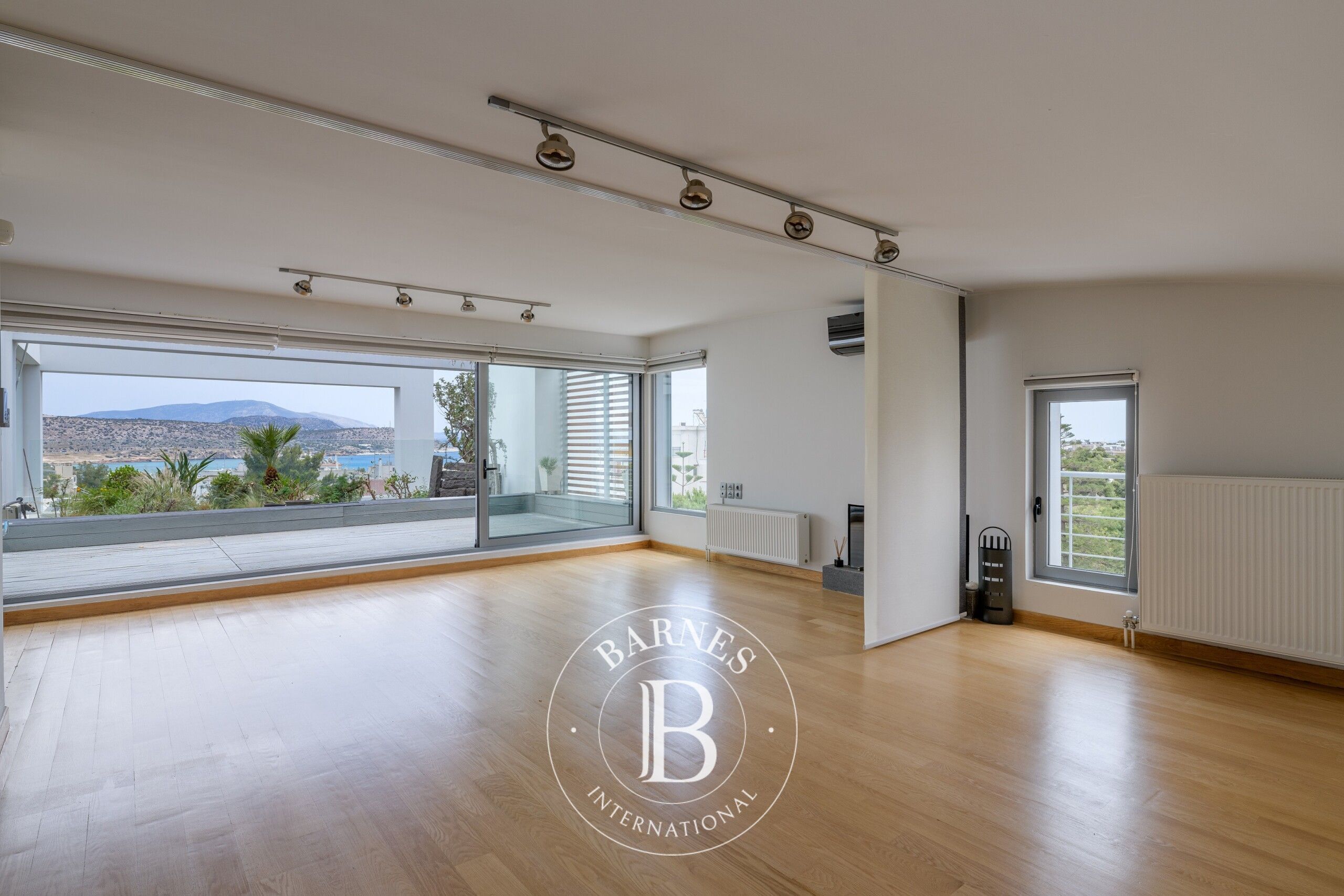 Daire Varkiza - picture 11