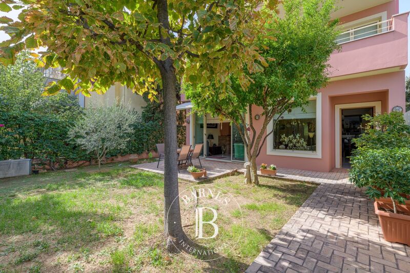 Résidence Idéale - Agia Paraskevi, Banlieux du Nord