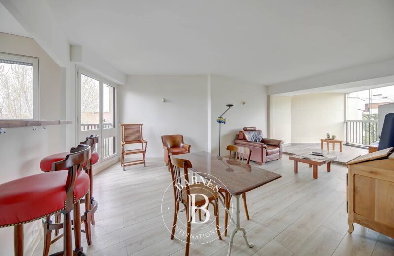 For Sale Apartment | Le Chesnay - picture 2