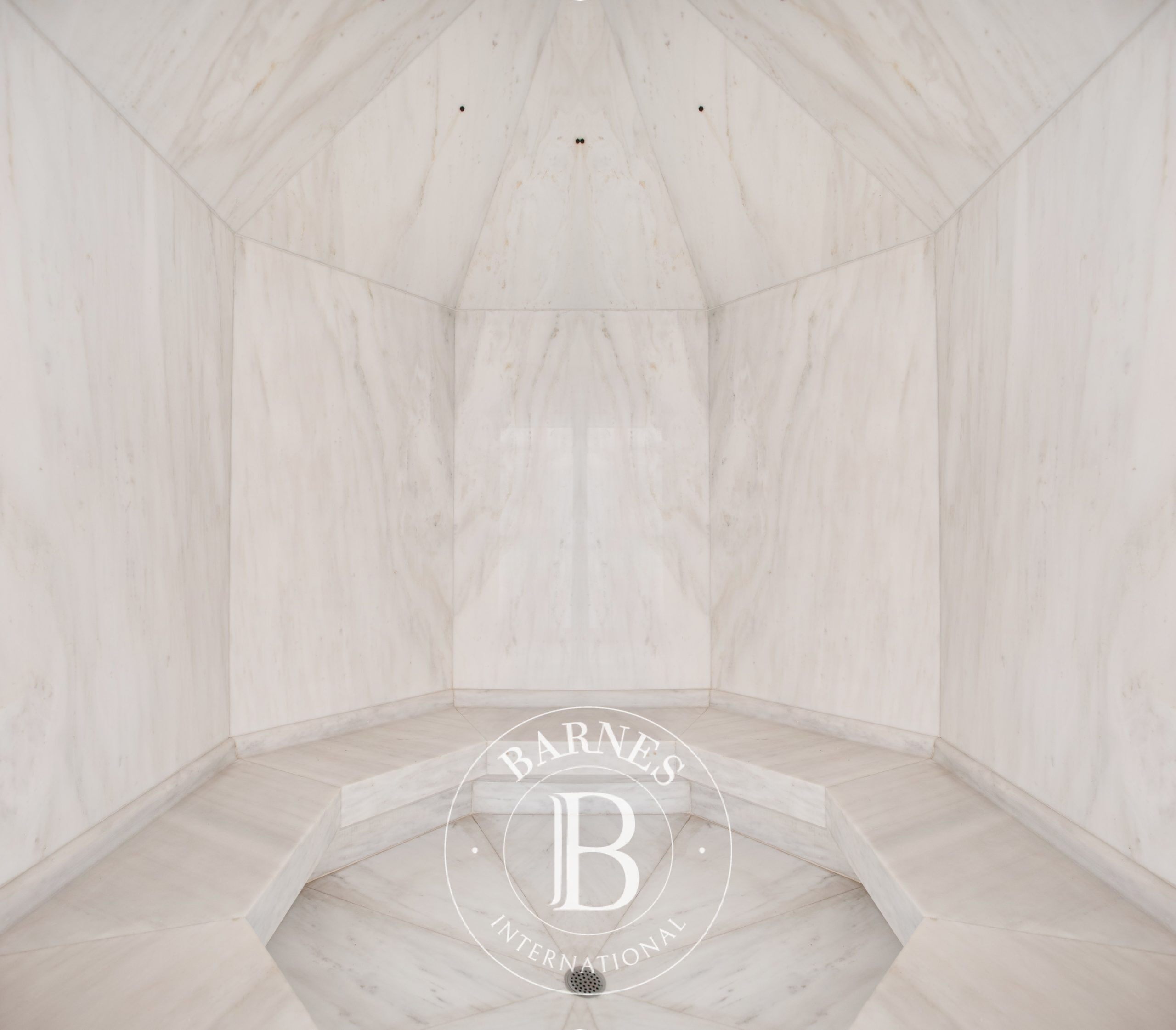 Ev Vouliagmeni - picture 10