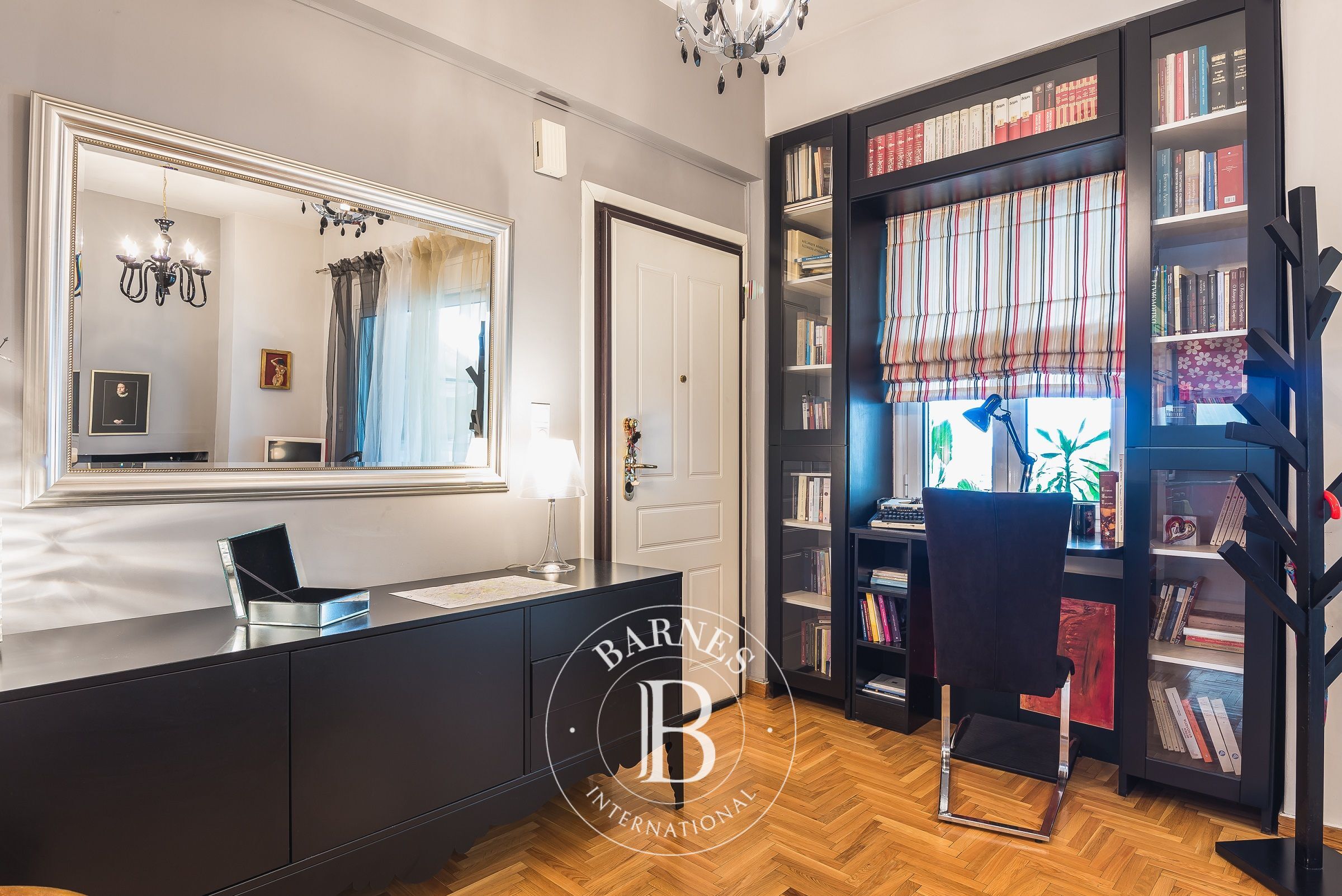 Daire Exarchia - picture 4