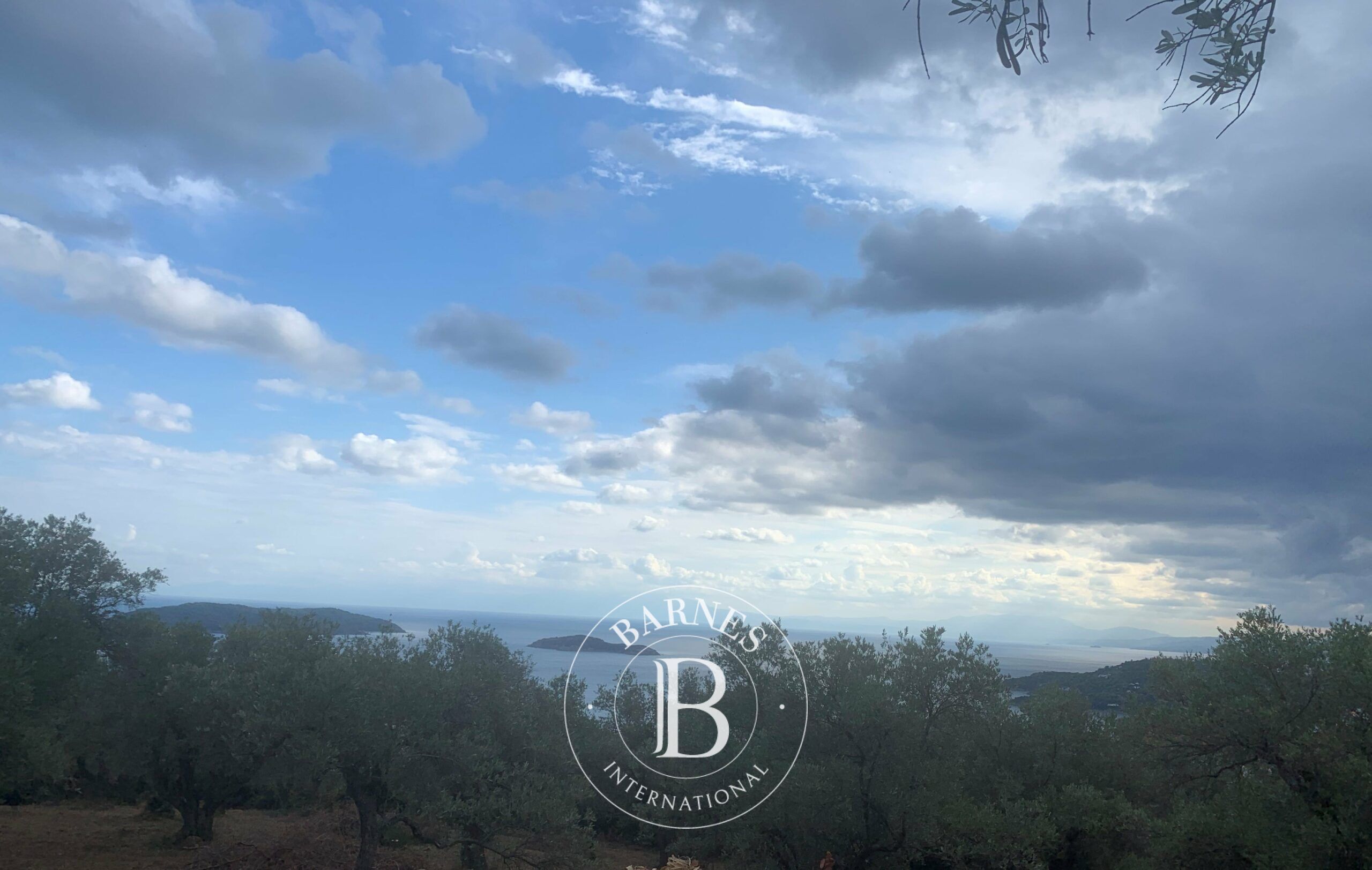 Bauland Skiathos - picture 1