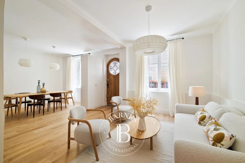 BIARRITZ, COEUR DE VILLE, MAISON DE 148 M² ENTIÈREMENT RÉNOVÉE