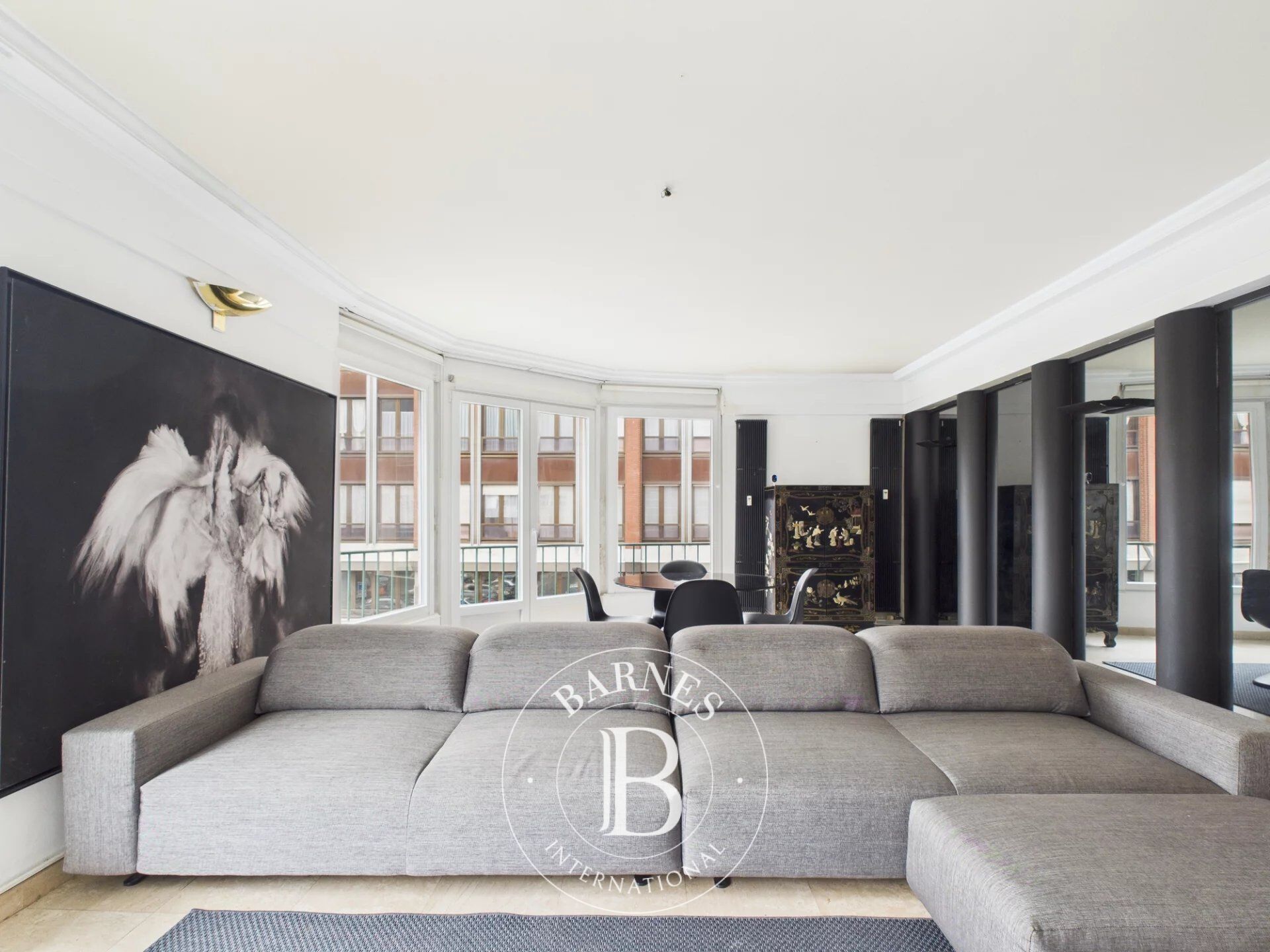 Lille Grand Place, 3BDR reception apartement with balcony, garage, and cellar - picture 3