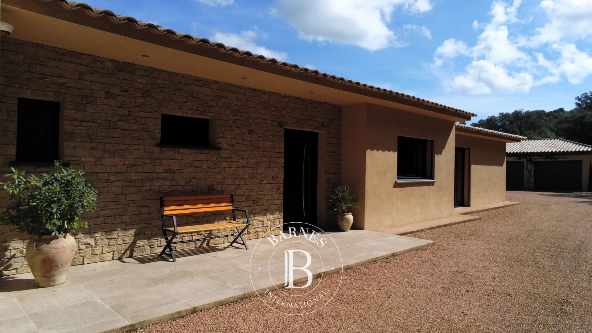 Villa Porto-Vecchio - picture 2