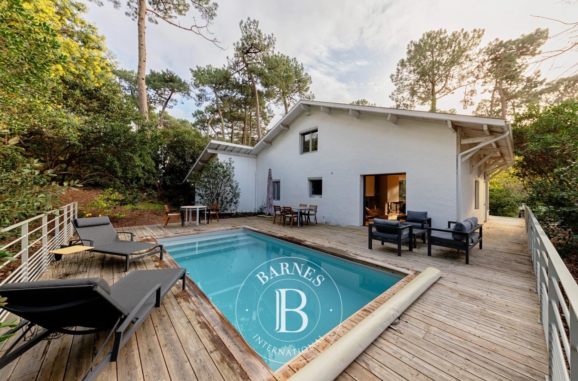 VILLA «LES MIMOSAS» ENTRE PEREIRE ET LE MOULLEAU, AVEC PISCINE ET 6 COUCHAGES - picture 1