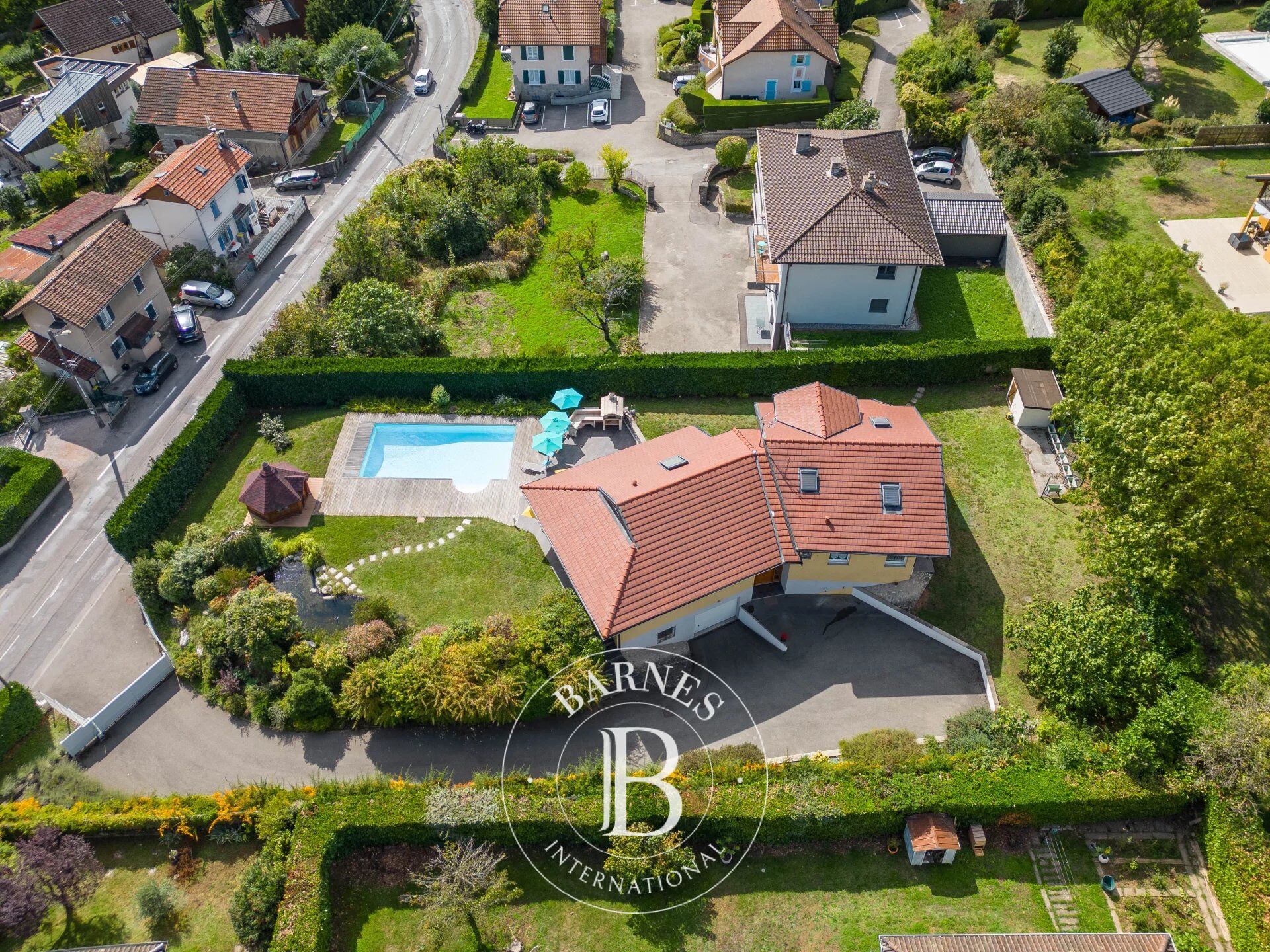 Thonon-les-Bains  - Villa de 230 m² - Piscine - 5 chambres - picture 2