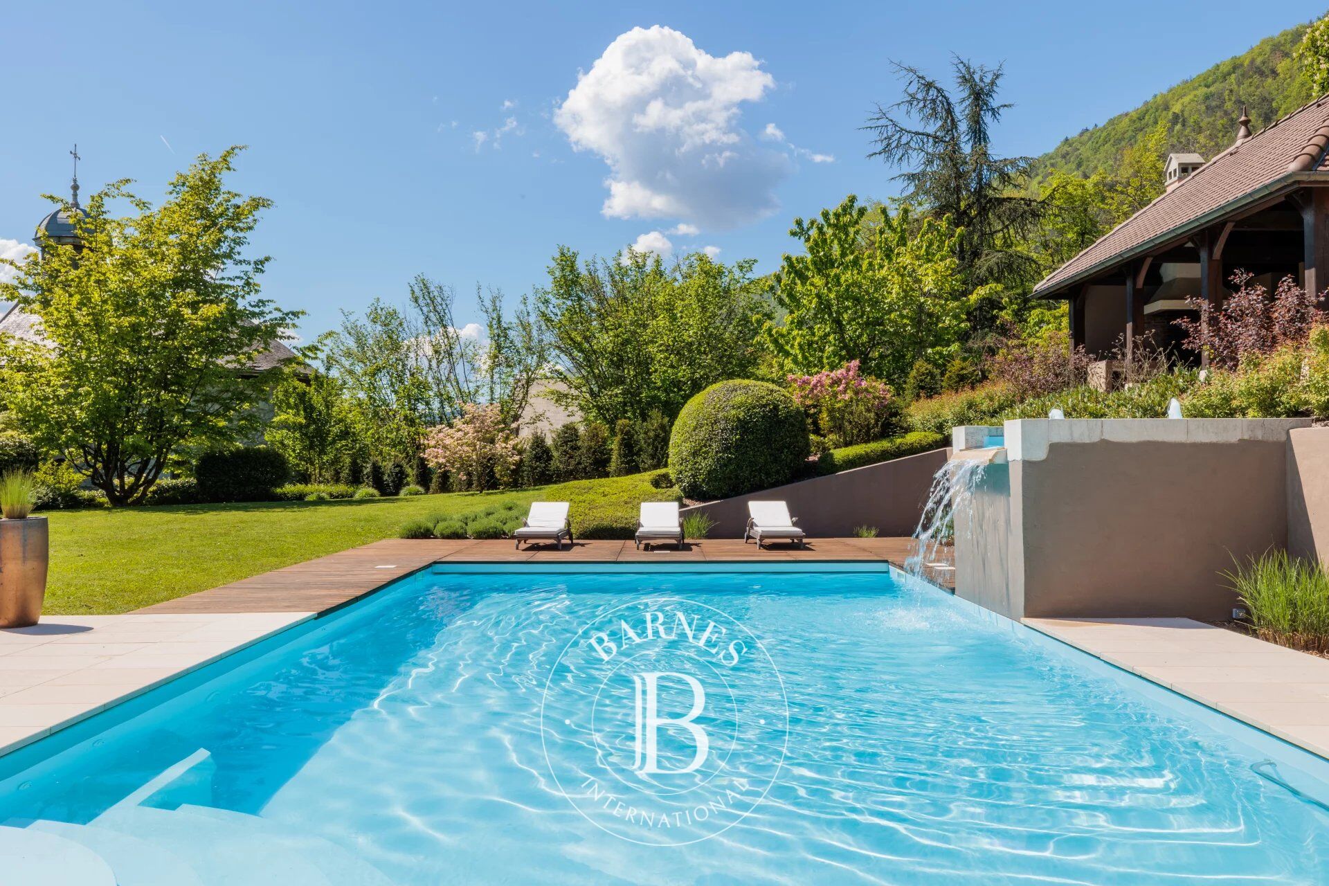 BARNES ANNECY - EXCEPTIONAL PROPERTY - WEST BANK ANNECY - picture 1